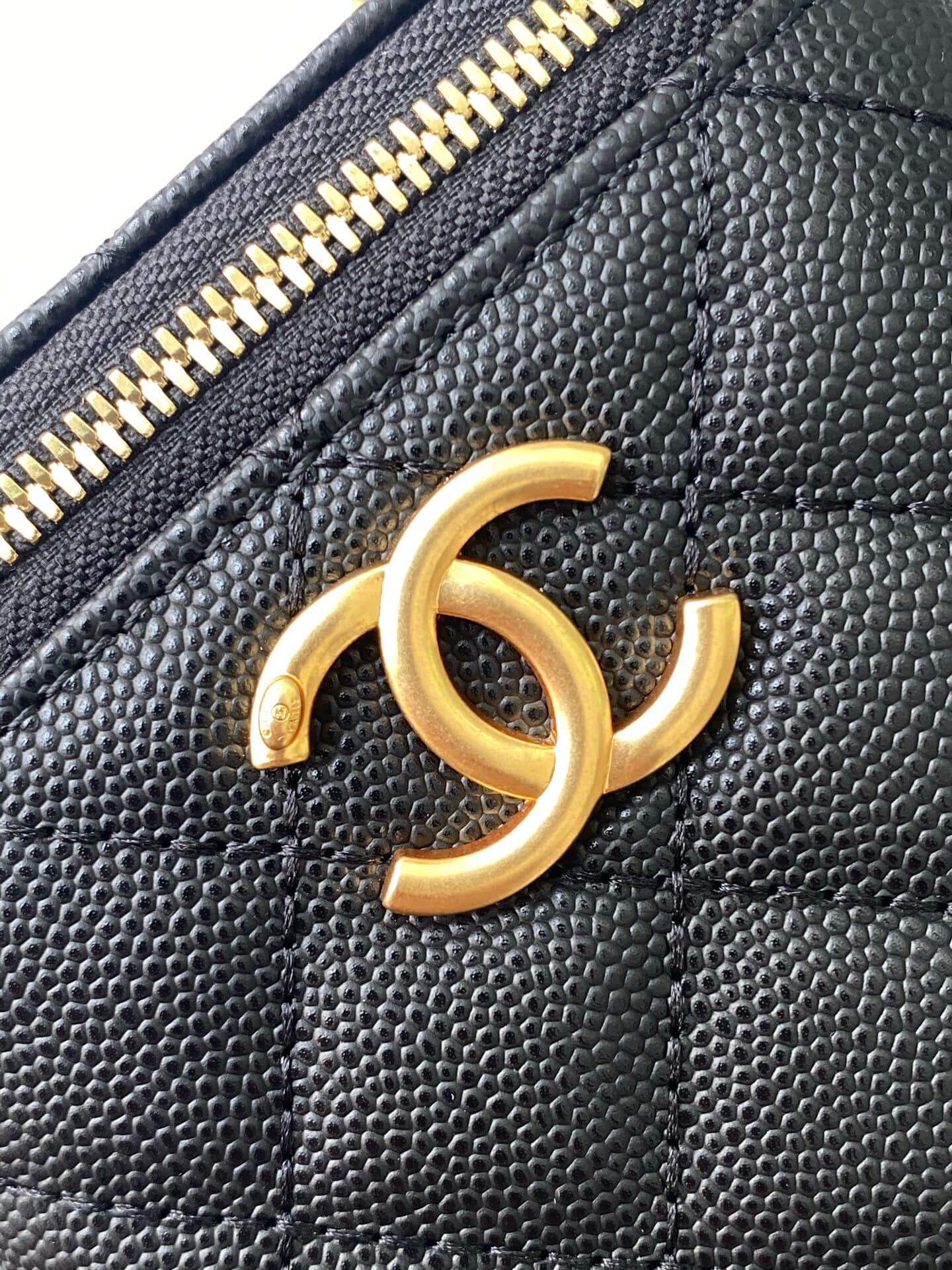 Chanel Quilted Top Handle Mini Vanity Case Caviar Leather Crossbody Bag - Image 15