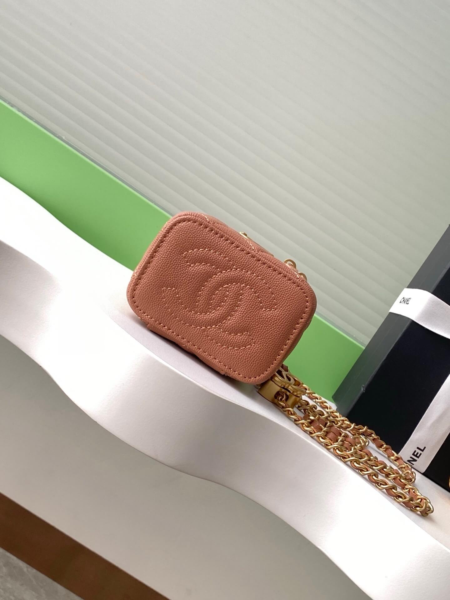 Chanel Quilted Top Handle Mini Vanity Case Caviar Leather Crossbody Bag - Image 45