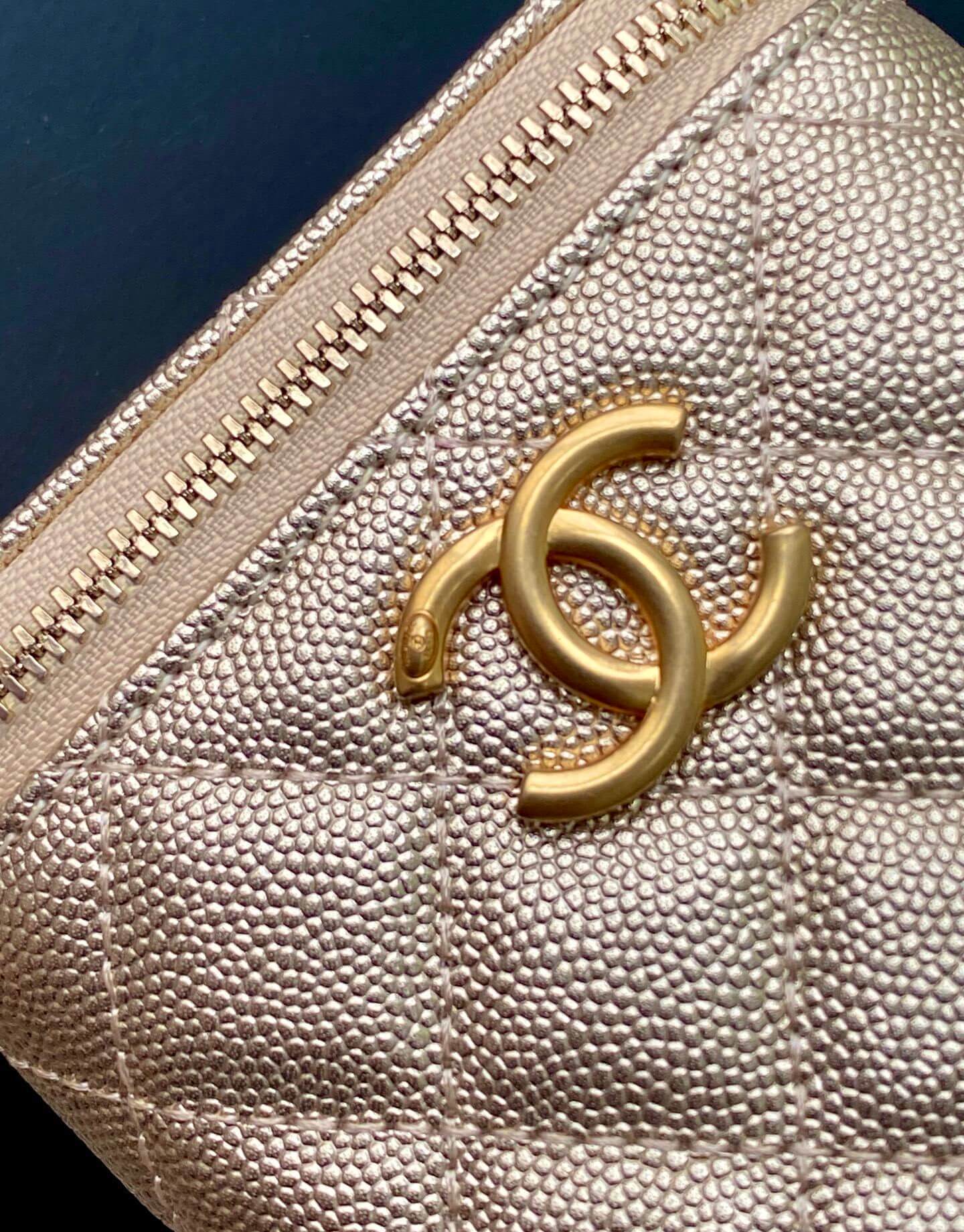 Chanel Quilted Top Handle Mini Vanity Case Caviar Leather Crossbody Bag - Image 33