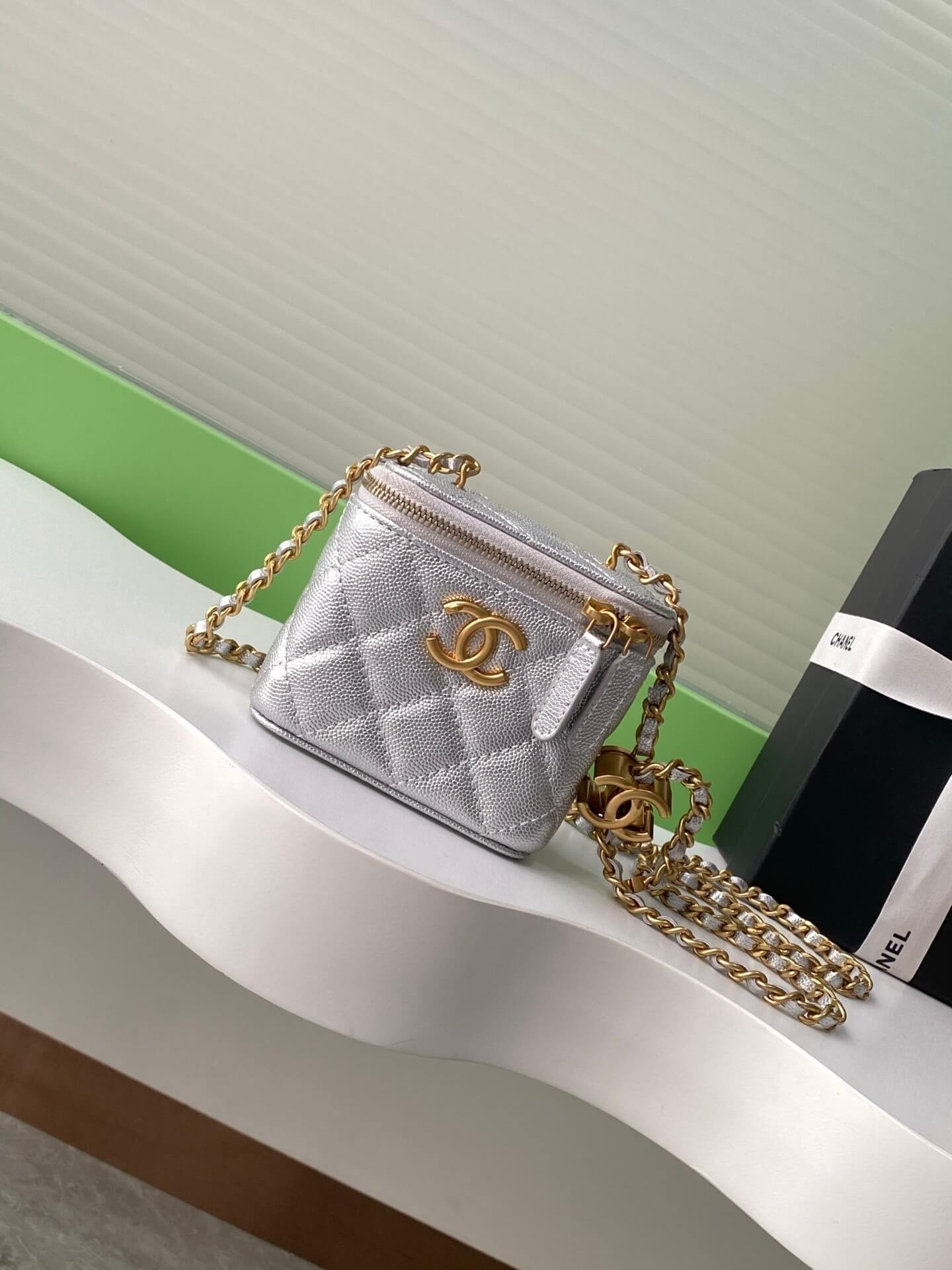 Chanel Quilted Top Handle Mini Vanity Case Caviar Leather Crossbody Bag - Image 19