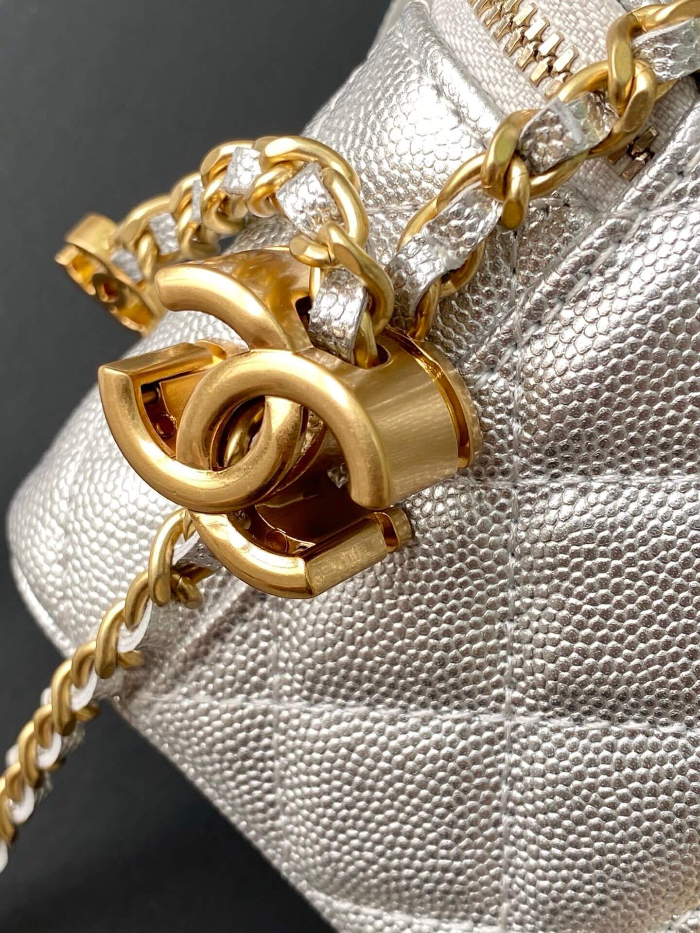 Chanel Quilted Top Handle Mini Vanity Case Caviar Leather Crossbody Bag - Image 26