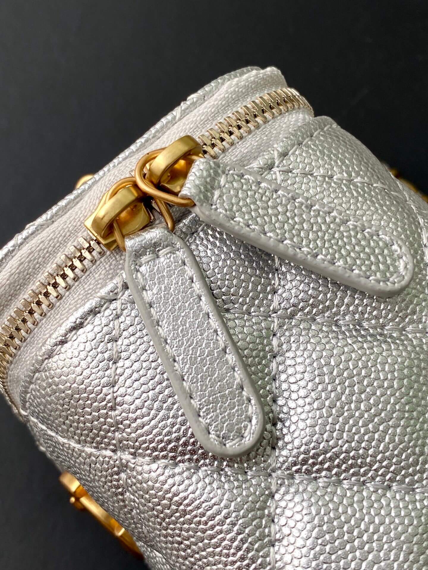 Chanel Quilted Top Handle Mini Vanity Case Caviar Leather Crossbody Bag - Image 25