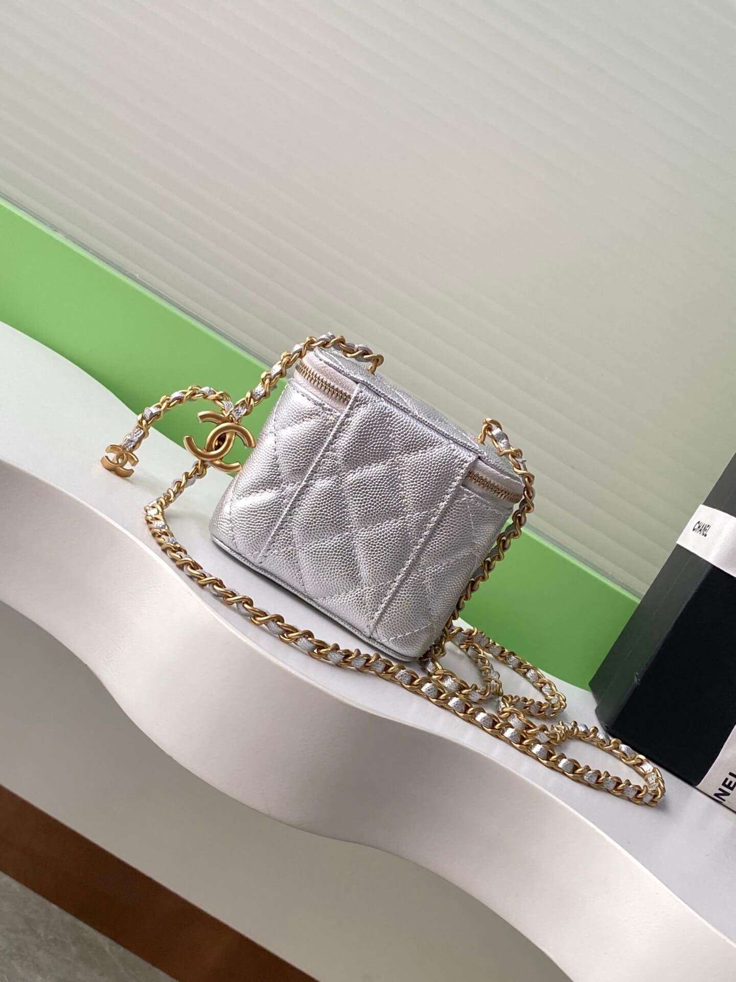 Chanel Quilted Top Handle Mini Vanity Case Caviar Leather Crossbody Bag - Image 20