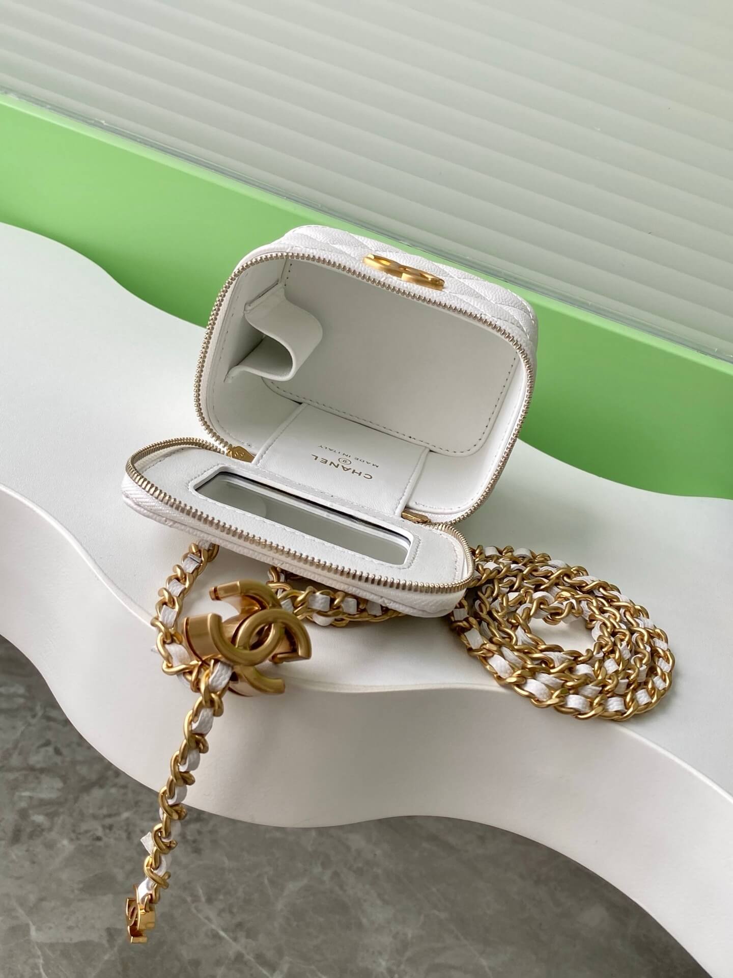 Chanel Quilted Top Handle Mini Vanity Case Caviar Leather Crossbody Bag - Image 3