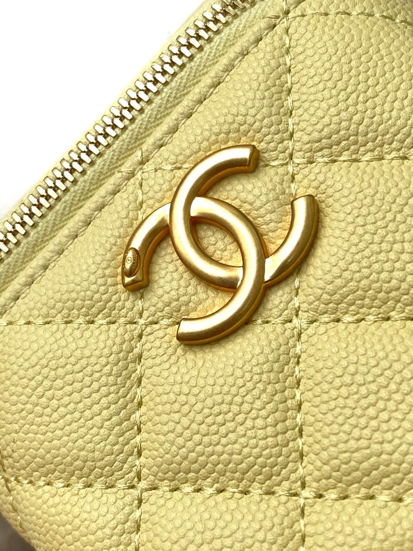 Chanel Quilted Top Handle Mini Vanity Case Caviar Leather Crossbody Bag - Image 50