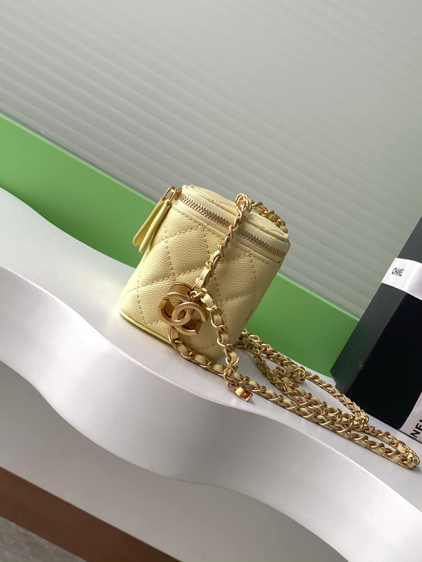 Chanel Quilted Top Handle Mini Vanity Case Caviar Leather Crossbody Bag - Image 49