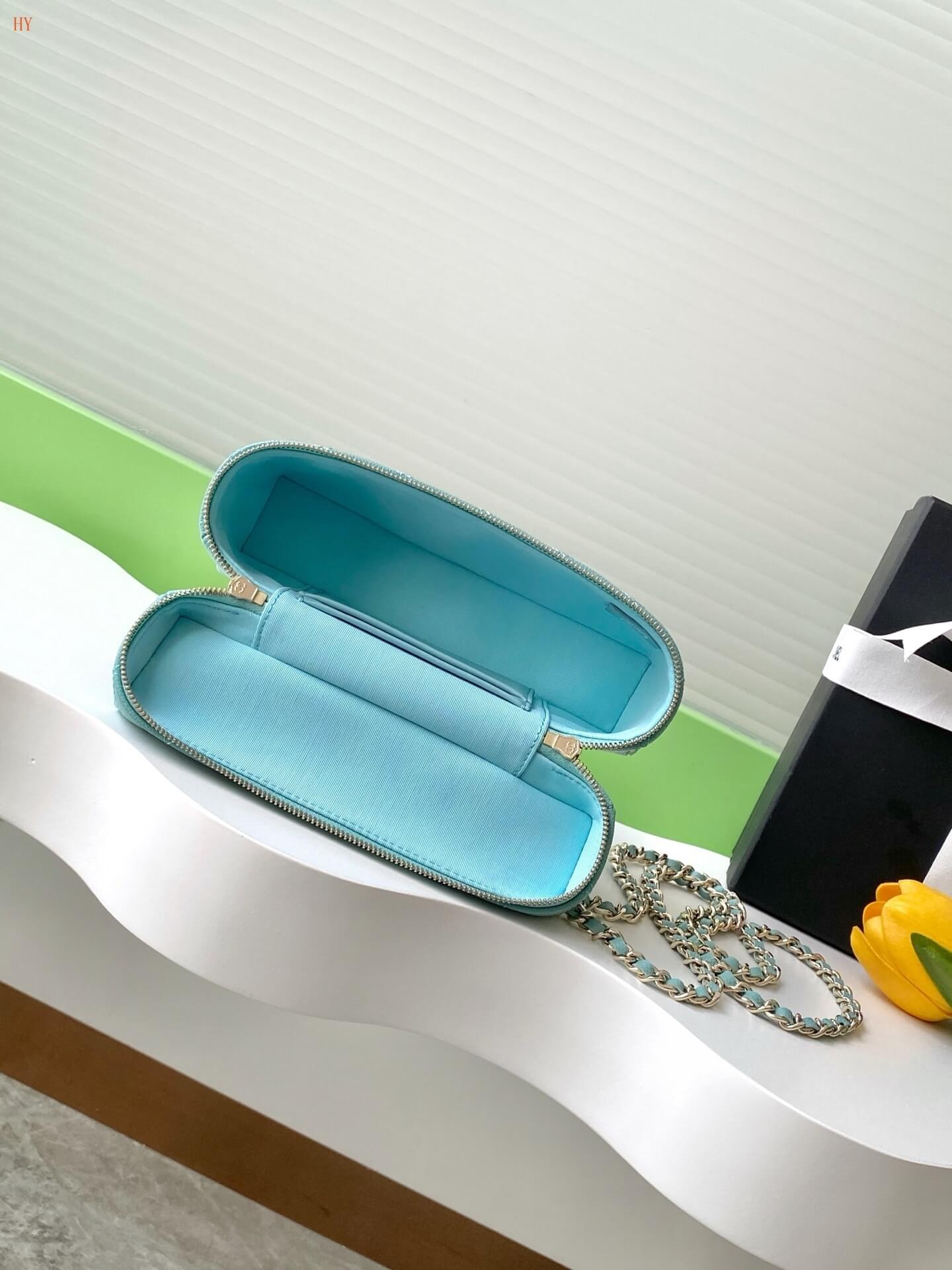 Chanel Quilted Top Handle Vanity Case Grained Calfskin Caviar Leather Crossbody Handbag - Image 3