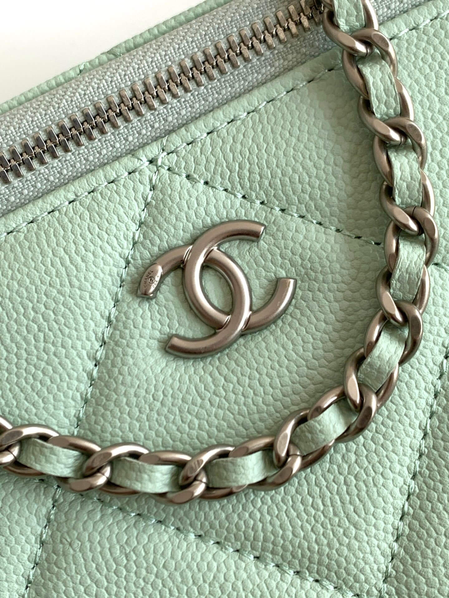 Chanel Small Top Handle Long Vanity Case with Chain Grained Calfskin Caviar Leather - Image 85