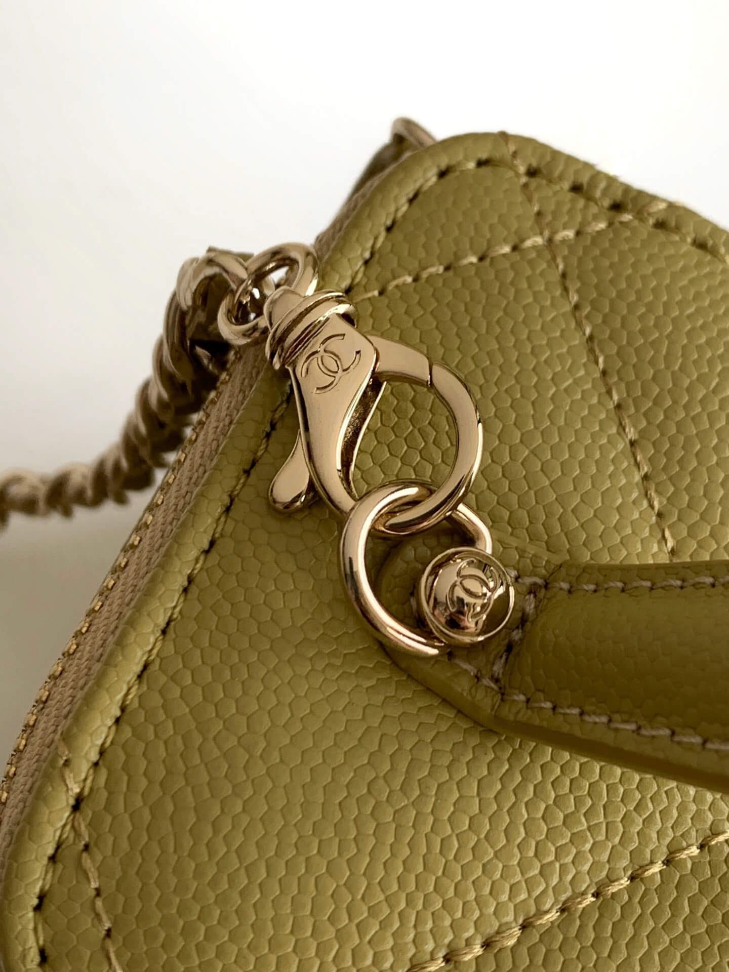 Chanel Small Top Handle Long Vanity Case with Chain Grained Calfskin Caviar Leather - Image 113