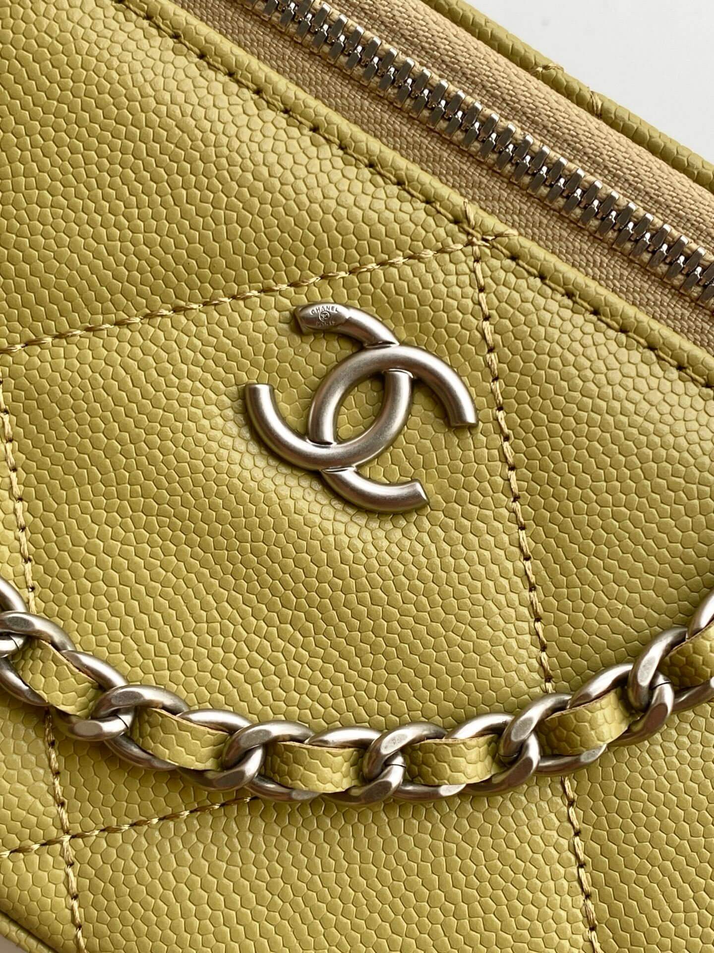 Chanel Small Top Handle Long Vanity Case with Chain Grained Calfskin Caviar Leather - Image 121