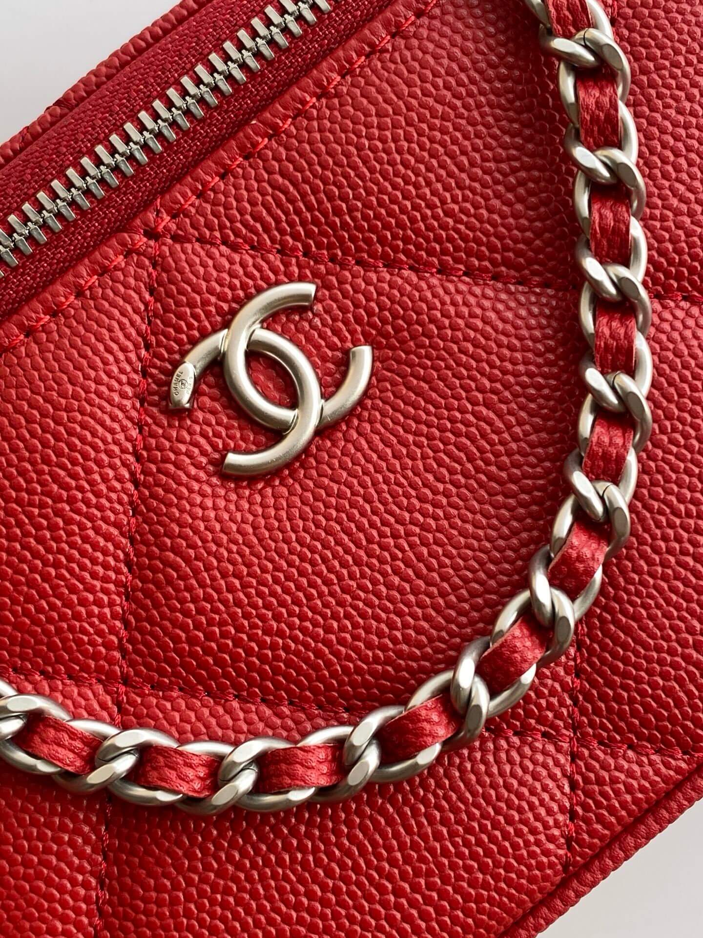 Chanel Small Top Handle Long Vanity Case with Chain Grained Calfskin Caviar Leather - Image 14