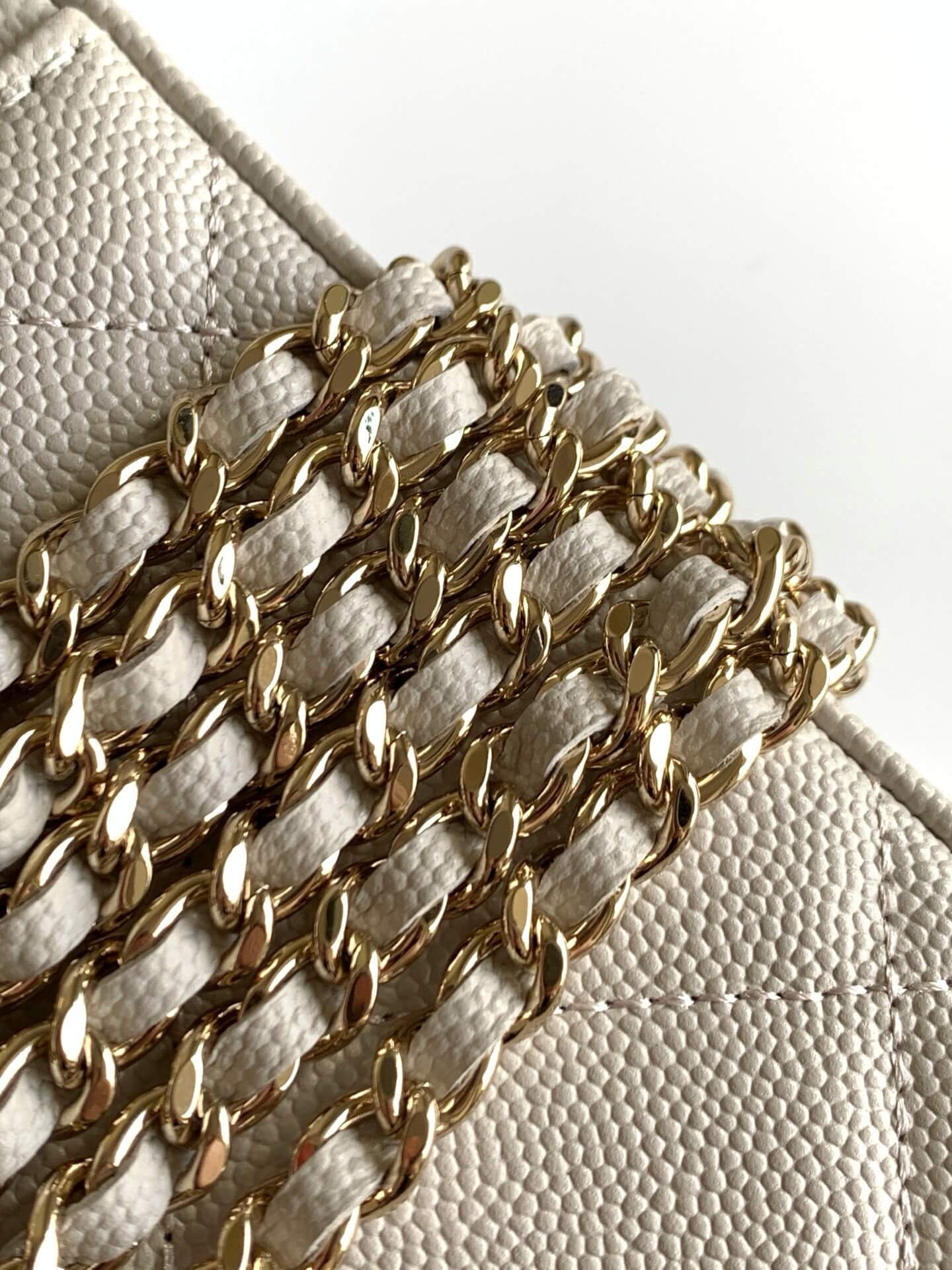 Chanel Small Top Handle Long Vanity Case with Chain Grained Calfskin Caviar Leather - Image 43