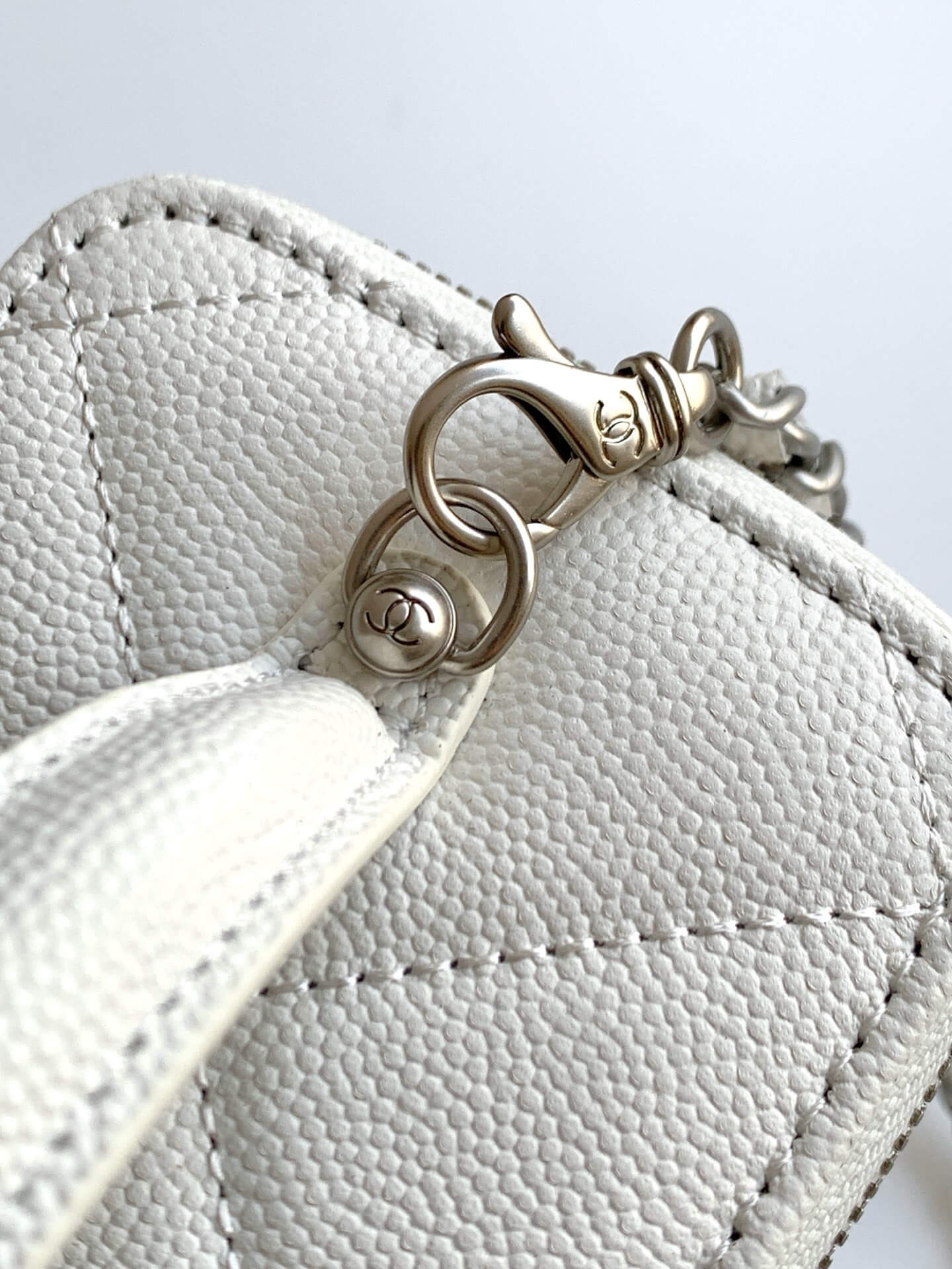 Chanel Small Top Handle Long Vanity Case with Chain Grained Calfskin Caviar Leather - Image 51