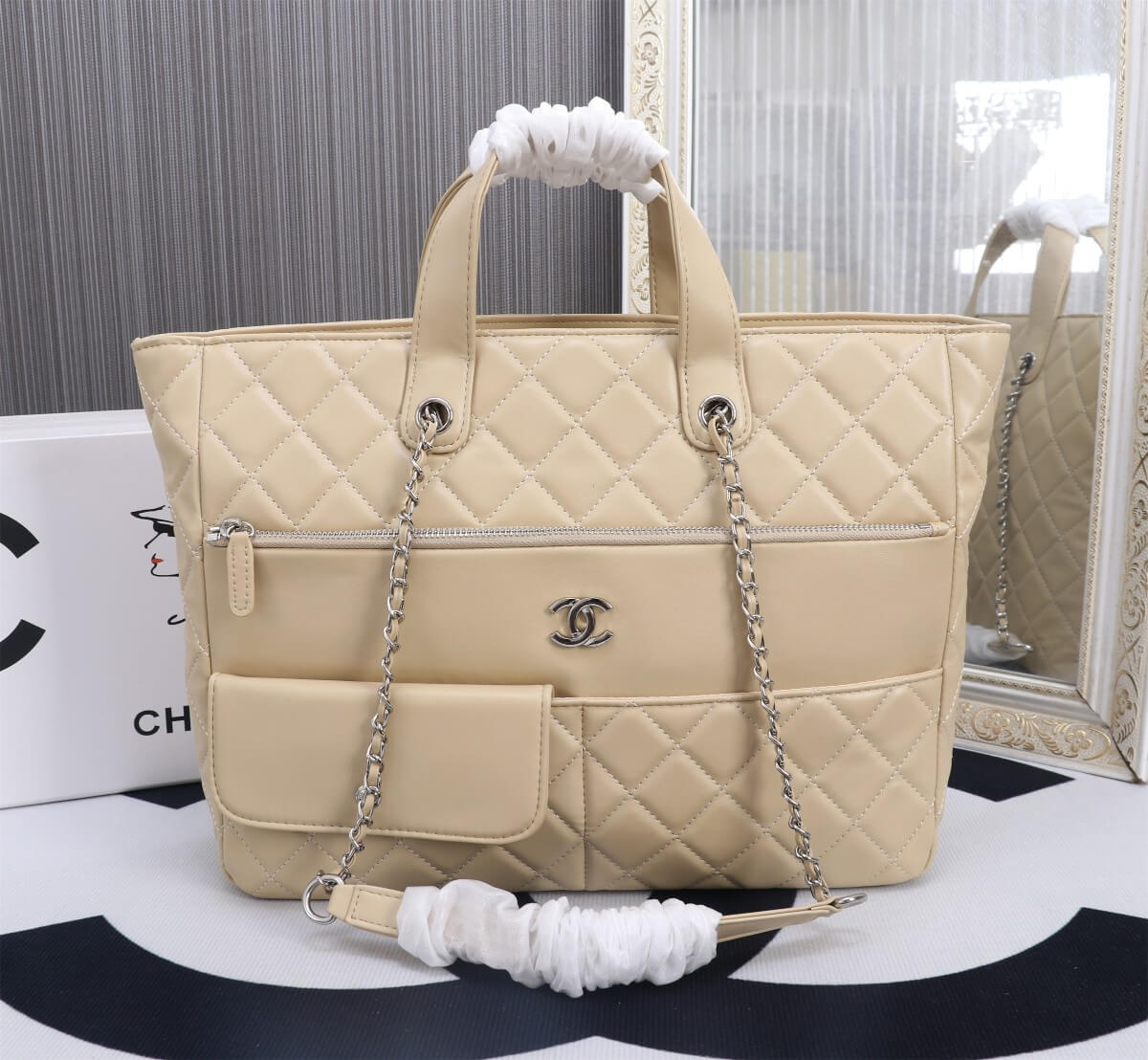 Chanel Ultra Pocket Tote quilted calfskin leather Shoulder Handbag - Image 12