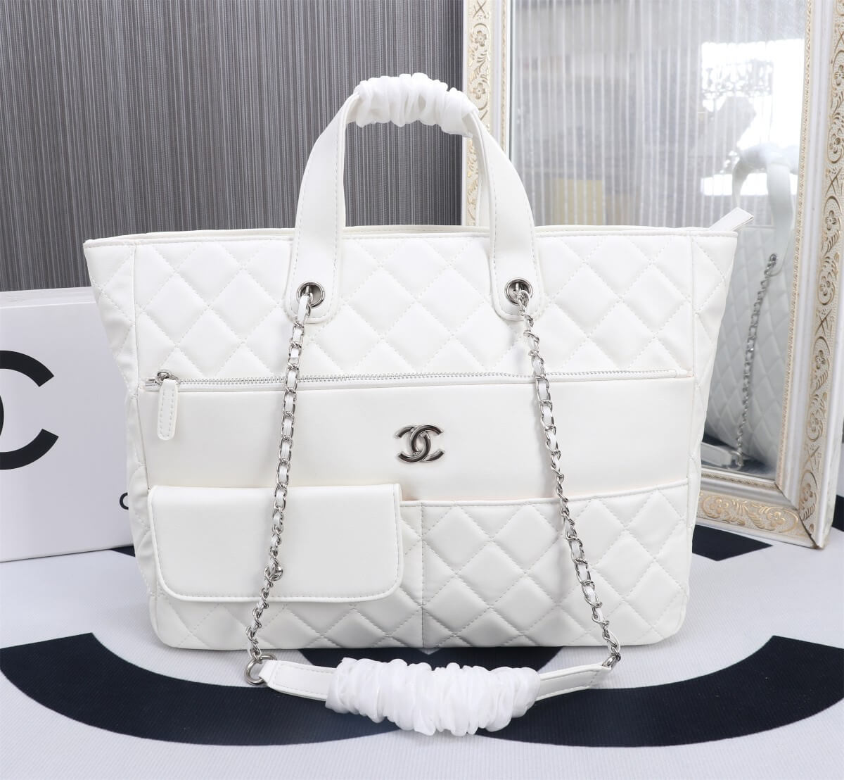 Chanel Ultra Pocket Tote quilted calfskin leather Shoulder Handbag - Image 11