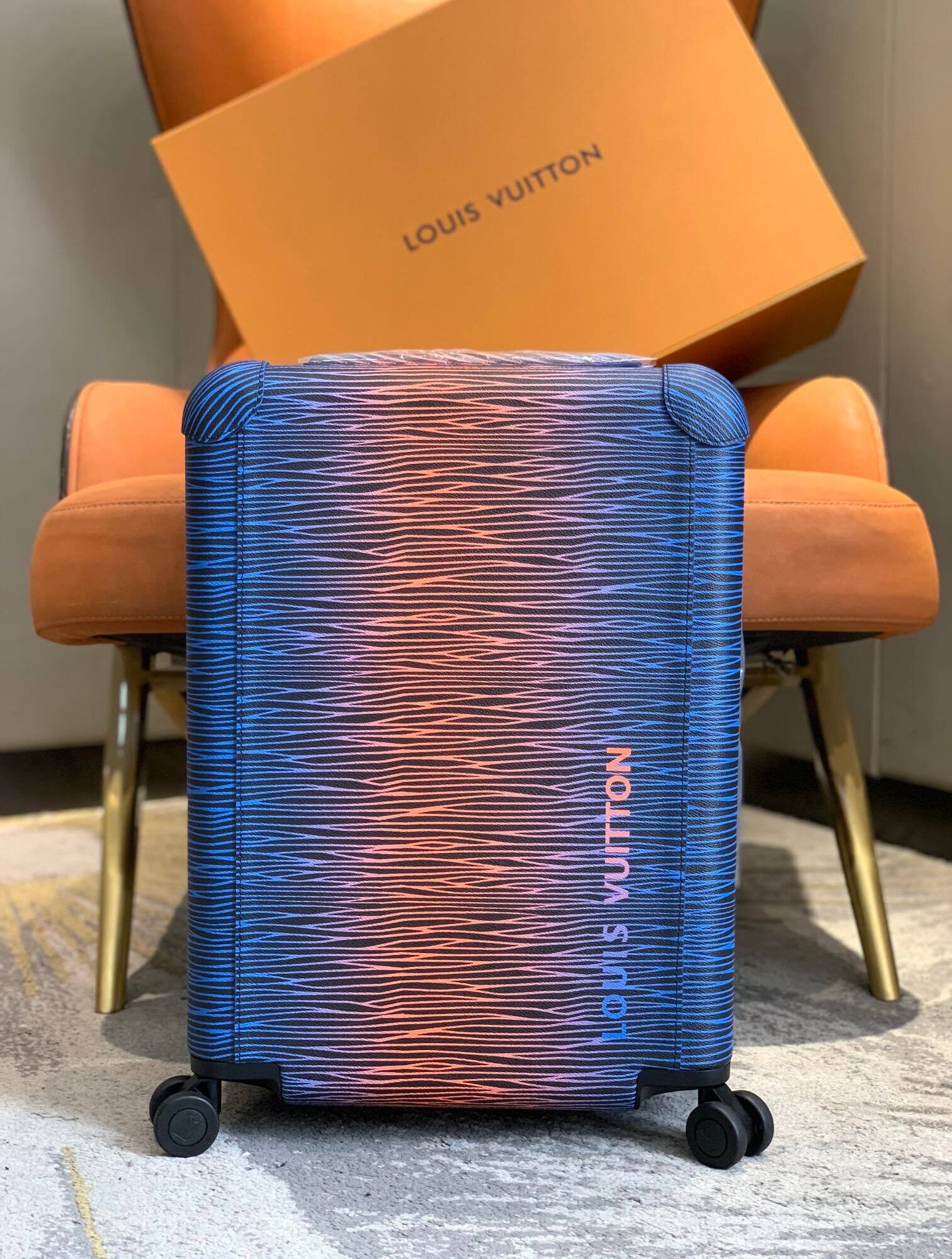 Louis Vuitton LV Damier Coated Canvas Horizon 55 Rolling Suitcase Travel Bag Blue