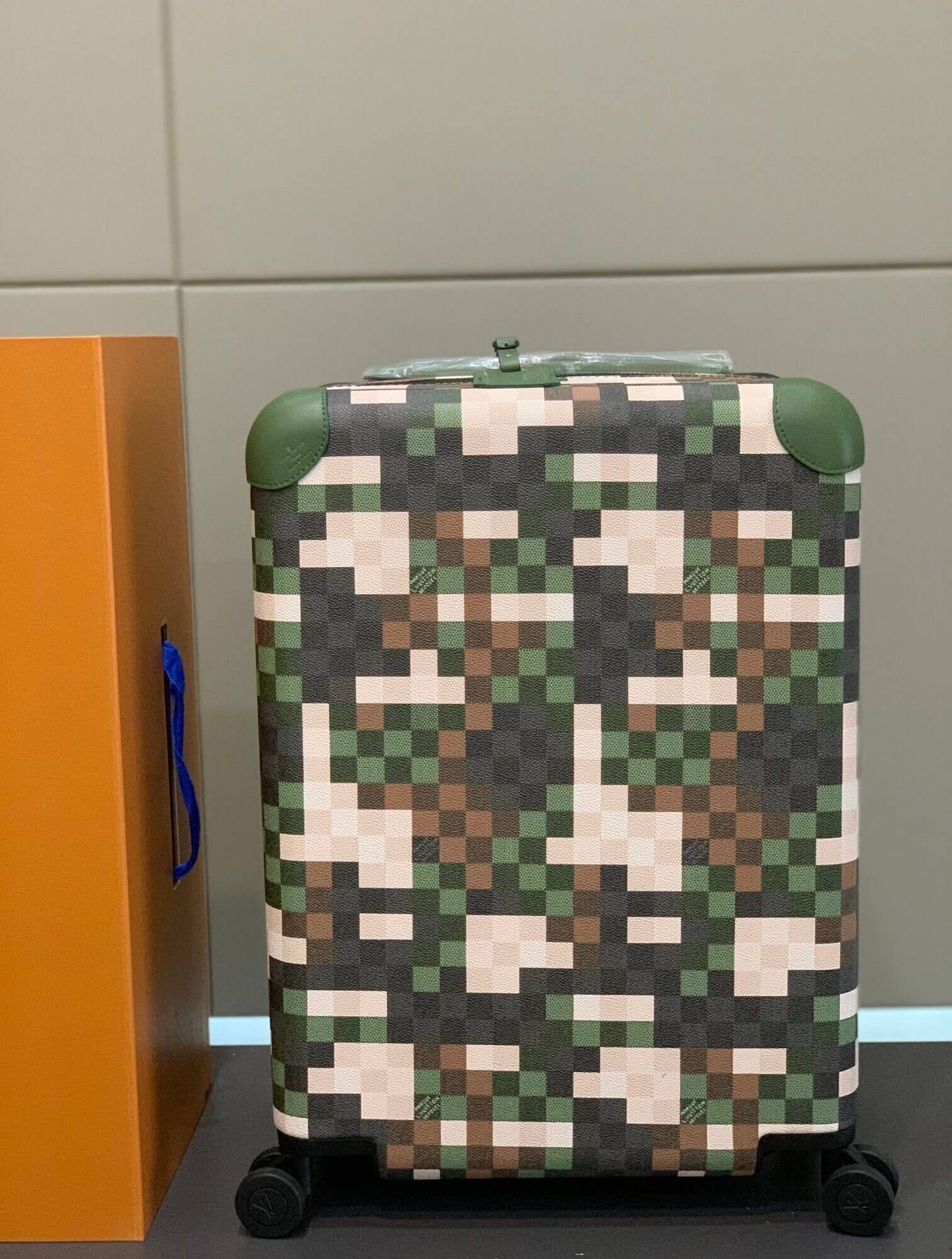 Louis Vuitton LV Damier Horizon 55 Suitcase Travel Bag Green