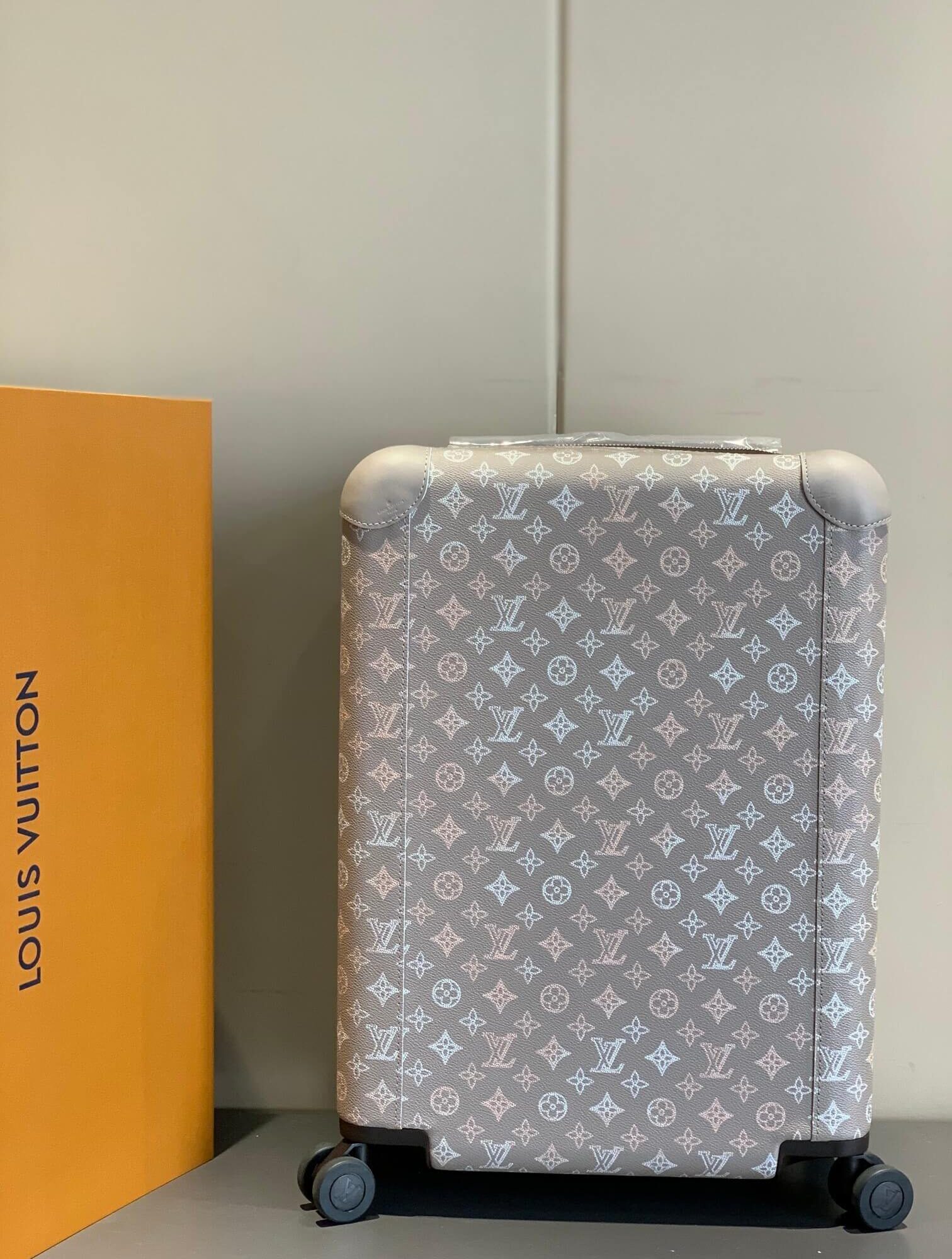 Louis Vuitton LV Horizon 55 Rolling Suitcase Travel Bag Beige