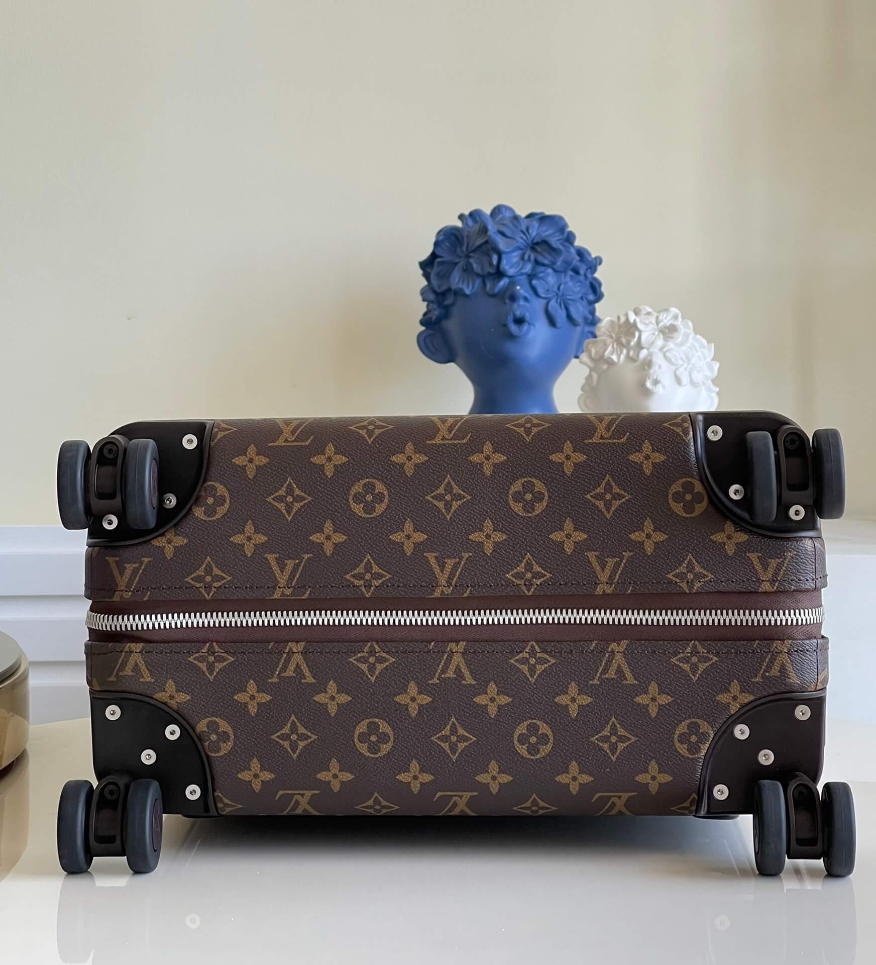 Louis Vuitton LV Monogram Canvas Horizon 50 - 55 Cabin Suitcase Rolling Travel Bag M13768 - M13767 Brown - Image 18