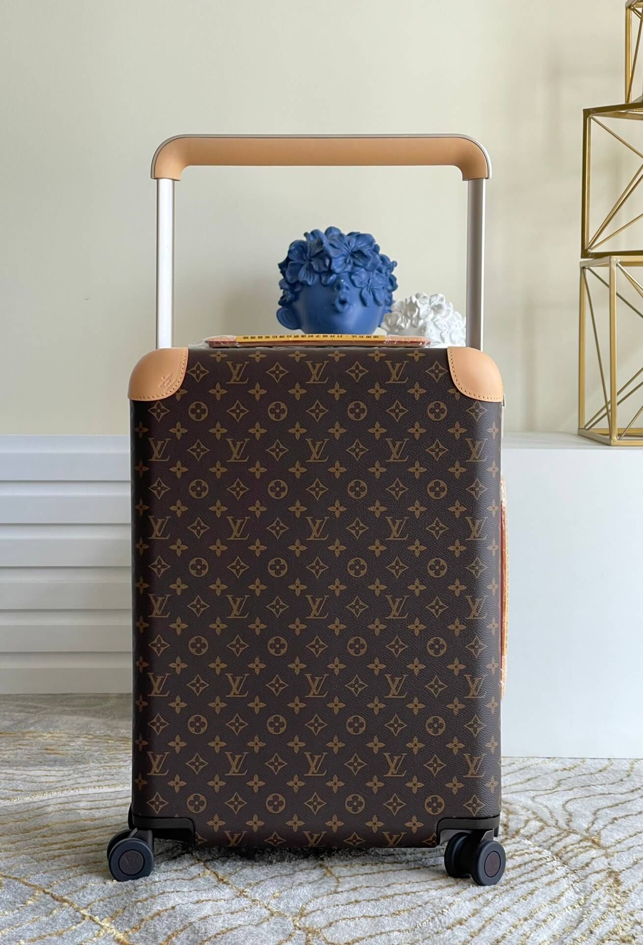 Louis Vuitton LV Monogram Canvas Horizon 50 - 55 Cabin Suitcase Rolling Travel Bag M13768 - M13767 Brown