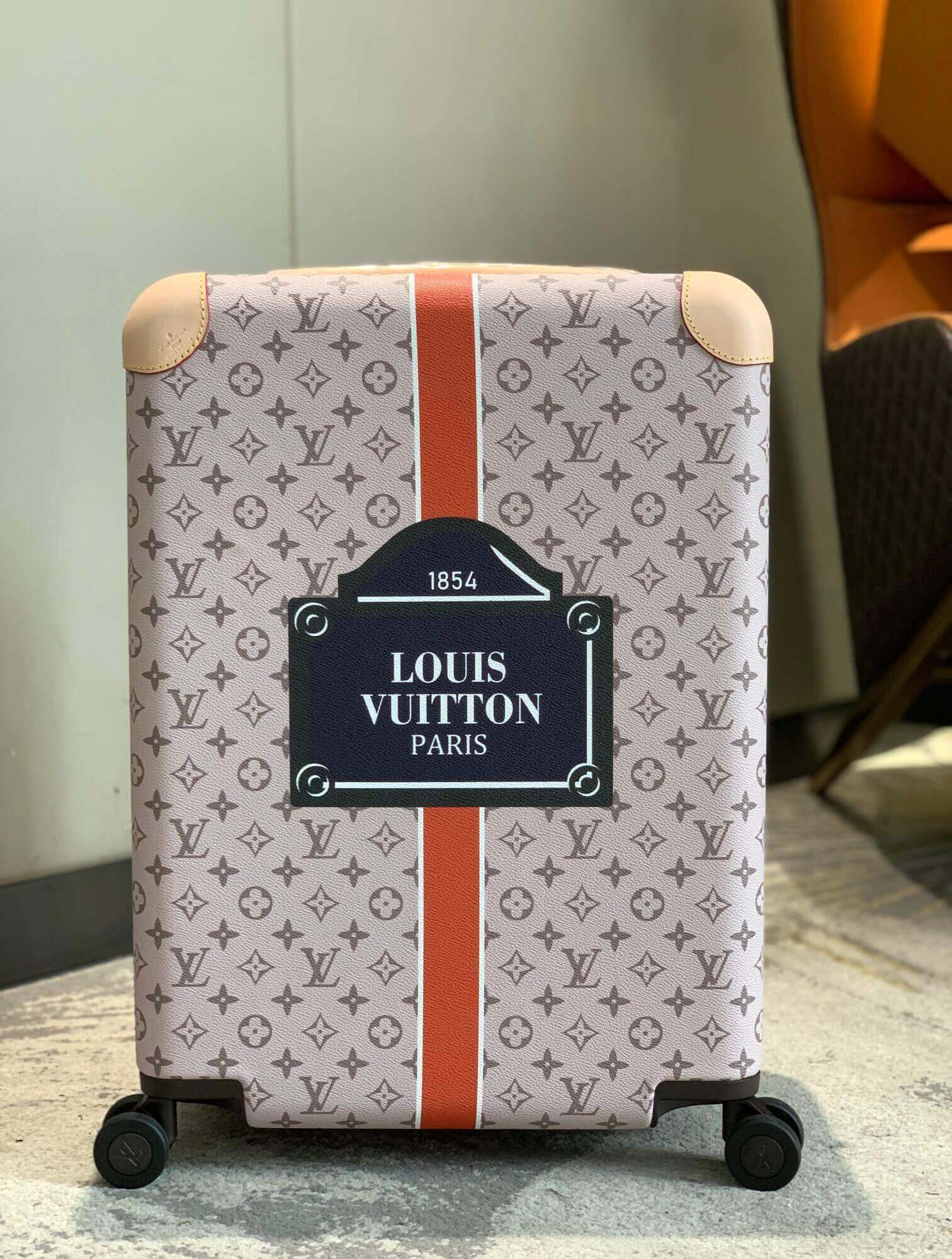 Louis Vuitton LV Monogram Canvas Horizon 55 Rolling Suitcase Travel Bag M10280 Beige
