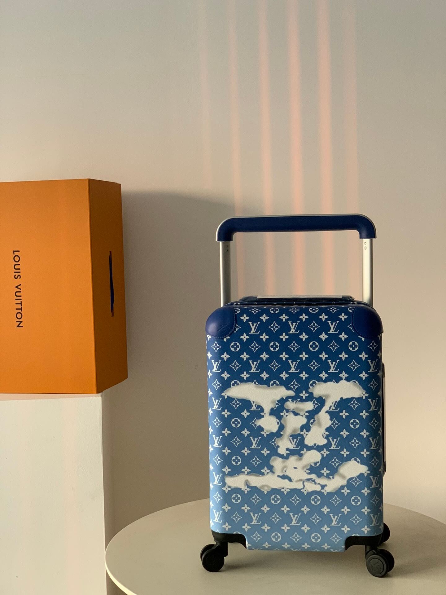 Louis Vuitton LV Monogram Coated Canvas Horizon 55 Clouds Rolling Suitcase Travel Bag M20411 Blue