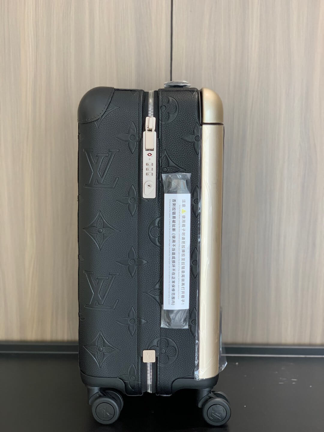 Louis Vuitton LV Monogram Empreinte Giant leather Horizon 55 Cabin Suitcase Travel Bag M13783 Black M46074 Beige - Image 5