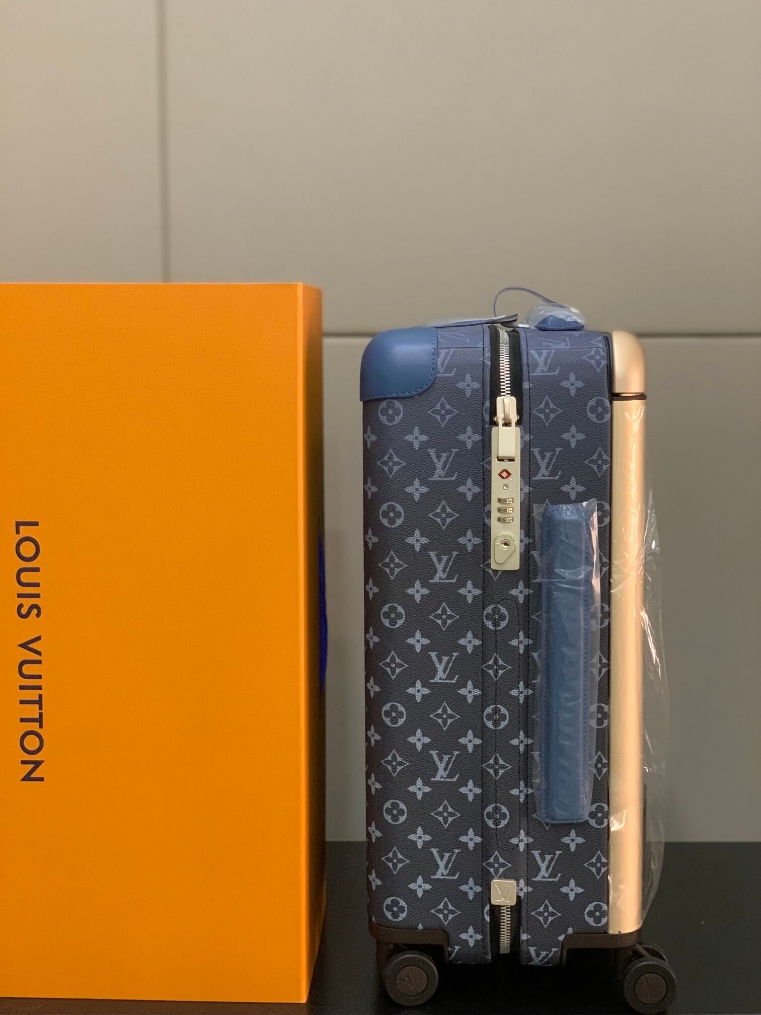 Louis Vuitton LV Monogram Gradient coated canvas Horizon 55 Cabin Suitcase Travel Bag M11557 Navy Blue - Image 4