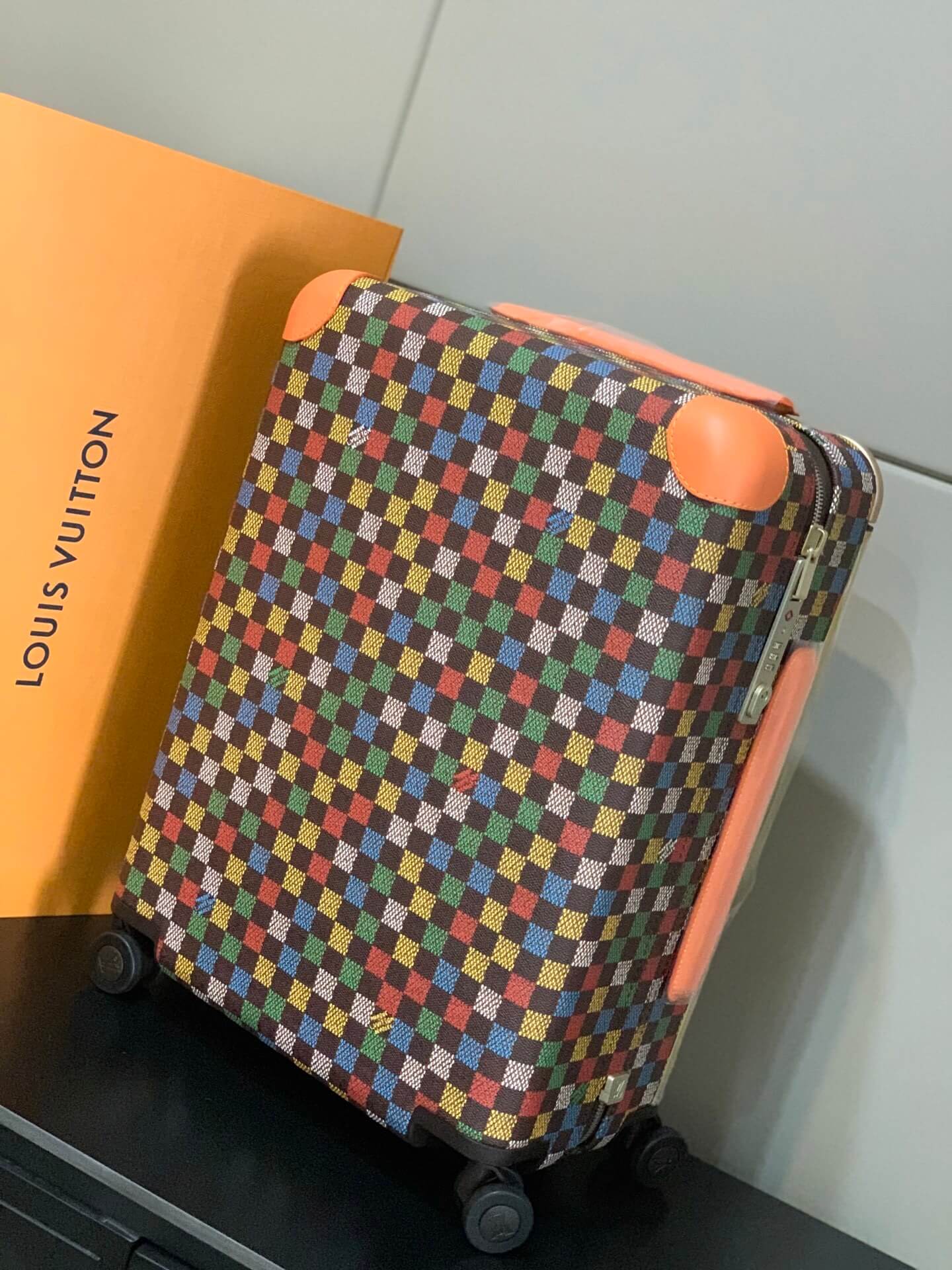 Louis Vuitton LV Vers Damier Ebene coated canvas Horizon 55 Cabin Suitcase Travel Bag N00179 Multicolor - Image 7