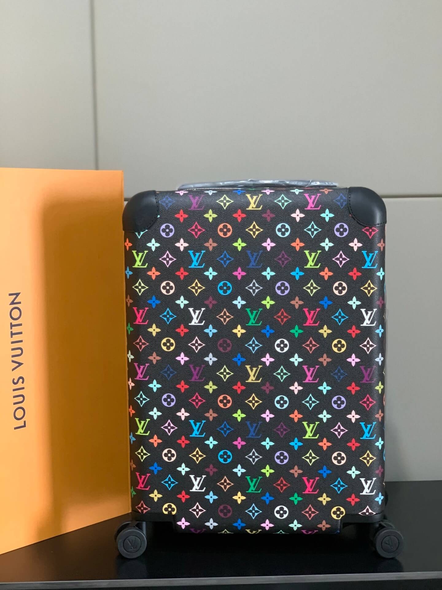 Louis Vuitton LV x TM Monogram coated canvas Horizon 55 Cabin Suitcase Travel Bag M13787 Black Multicolor - Image 9