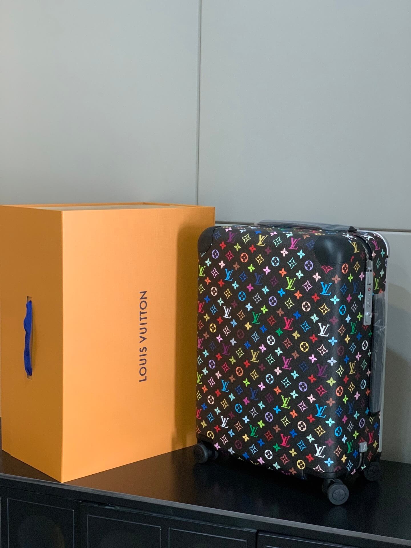 Louis Vuitton LV x TM Monogram coated canvas Horizon 55 Cabin Suitcase Travel Bag M13787 Black Multicolor - Image 7