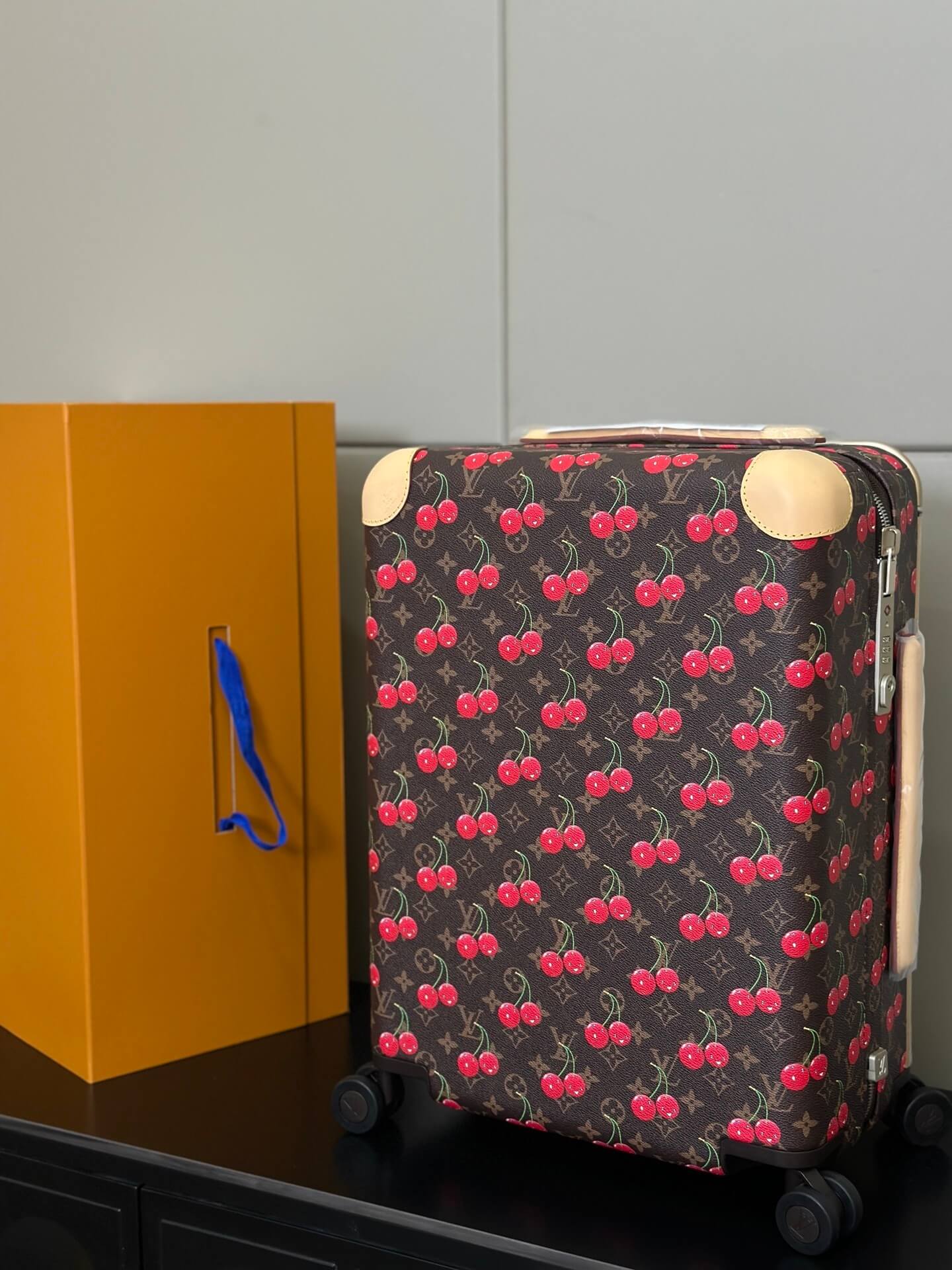 Louis Vuitton LV x TM Monogram coated canvas Horizon 55 Cabin Suitcase Travel Bag M13789 Brown Cherry - Image 7