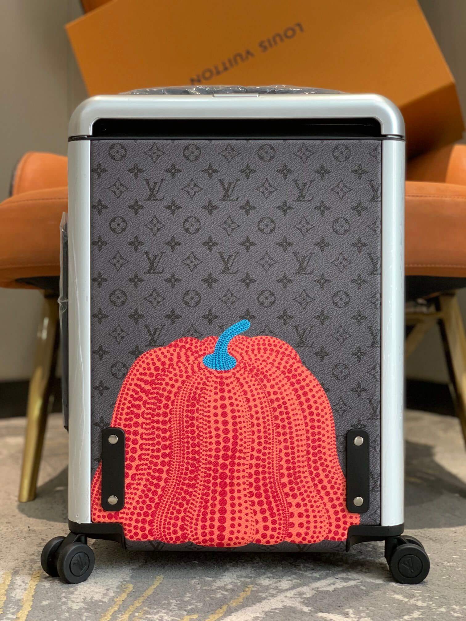 Louis Vuitton Monogram Eclipse Reverse coated canvas - Monogram coated canvas Pumpkin LV x YK Horizon 55 Rolling Suitcase Travel Bag Black - Brown - Image 2