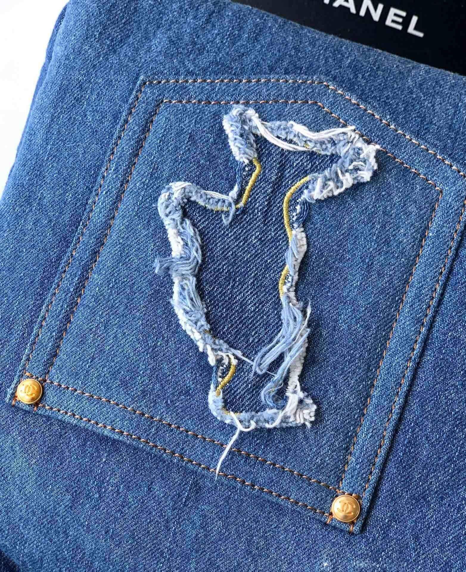 Chanel Wached Denim and Shearling Paris-EgyptTote Shopping Shoulder Handbag Blue - Image 7