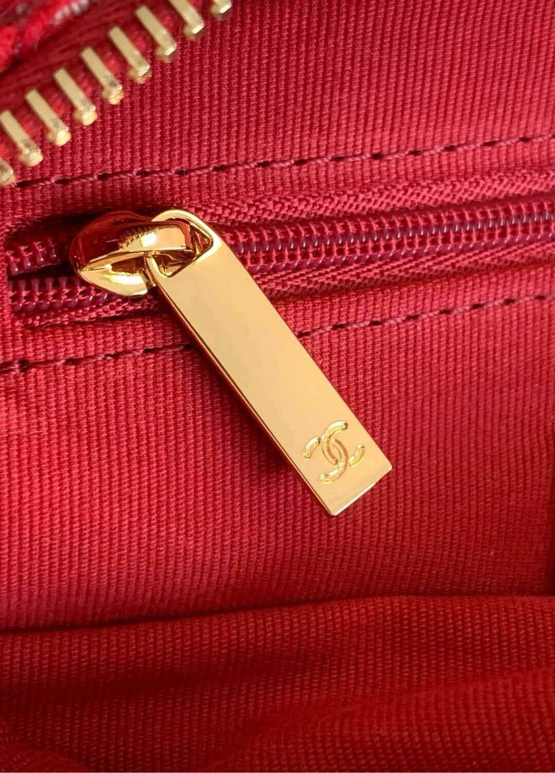 Chanel 24N Half-Moon Tweed & Gold Metal Red, Pink & Black & calfskin trim on the strap Crossbody Bag - Image 4