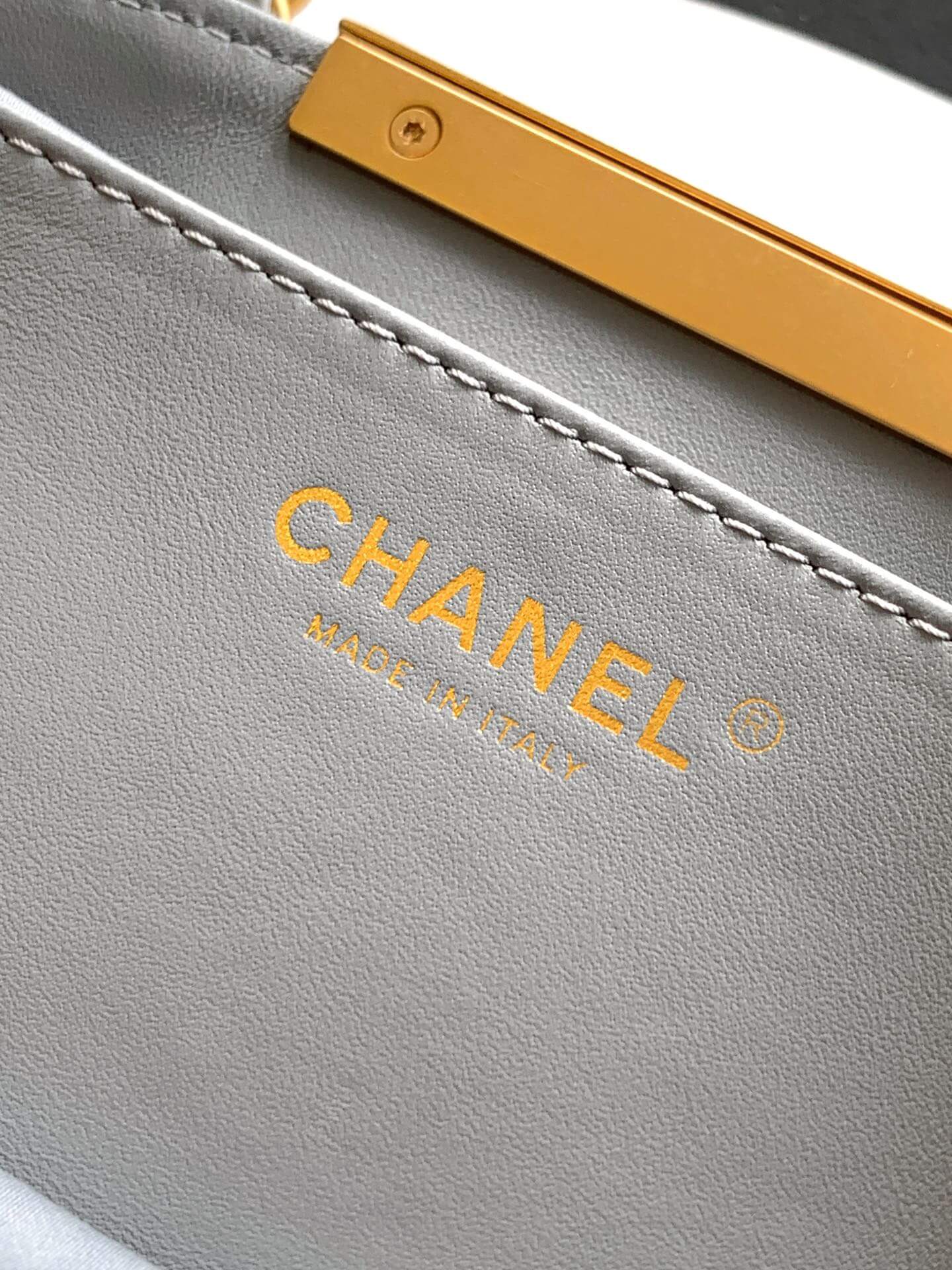 Chanel 25 Hobo Flap Suede Calfskin & Lambskin lining Shoulder Handbag - Image 22