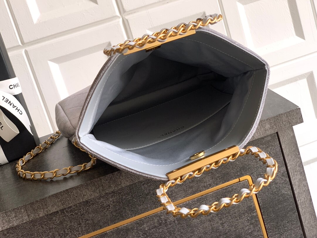 Chanel 25 Hobo Flap Suede Calfskin & Lambskin lining Shoulder Handbag - Image 21