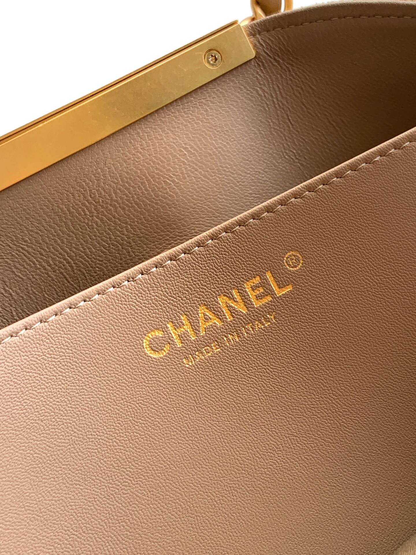 Chanel 25 Hobo Flap Suede Calfskin & Lambskin lining Shoulder Handbag - Image 14