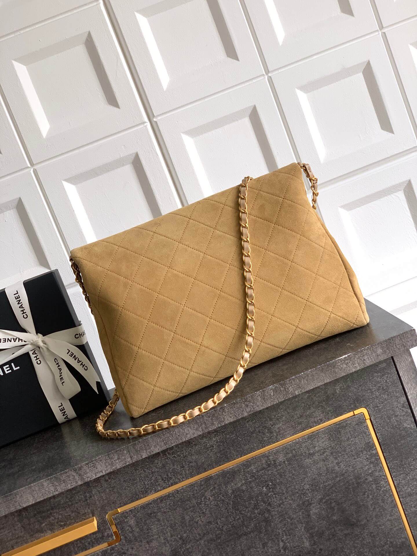 Chanel 25 Hobo Flap Suede Calfskin & Lambskin lining Shoulder Handbag - Image 11