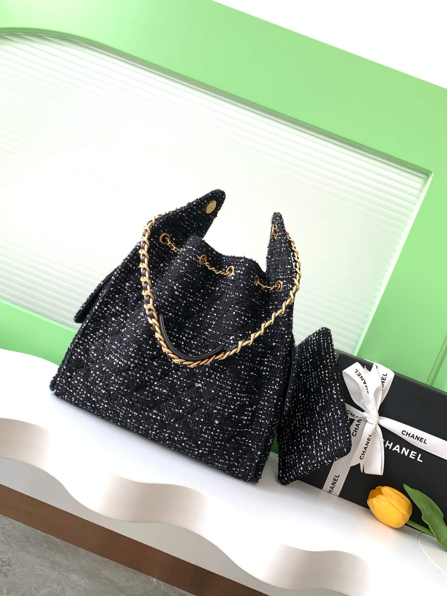 Chanel 25 Hobo Tweed Sequined Aged Gold-tone Metal Hardware Shoulder Bag - Image 11