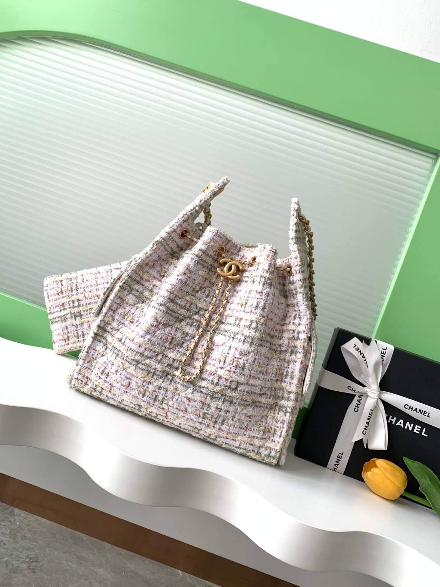 Chanel 25 Hobo Tweed Sequined Aged Gold-tone Metal Hardware Shoulder Bag - Image 28