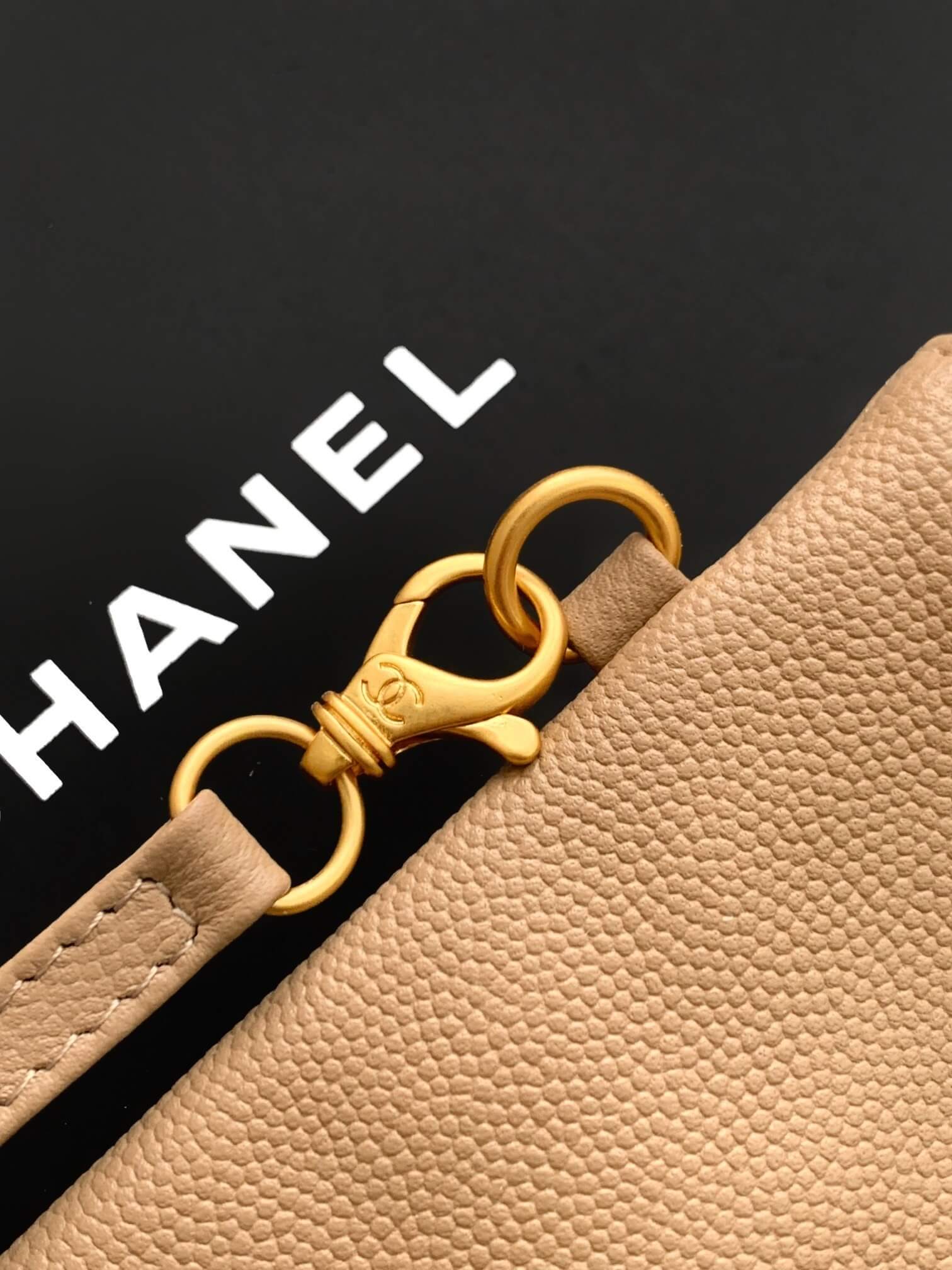 Chanel 25 Small - Medium Shoulder Handbag Grained Calfskin & Gold-Tone Metal - Image 122