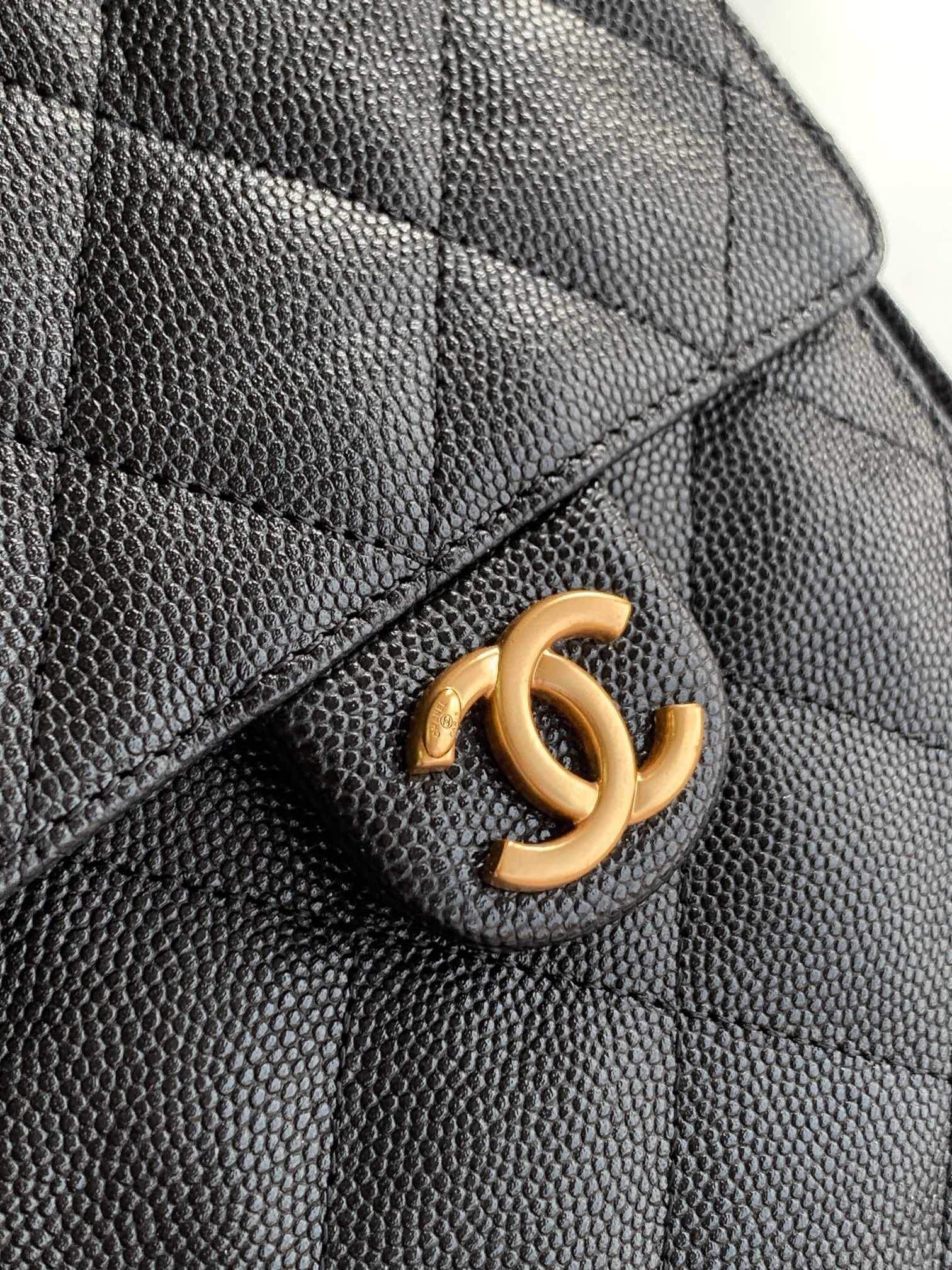 Chanel 25 Small - Medium Shoulder Handbag Grained Calfskin & Gold-Tone Metal - Image 14