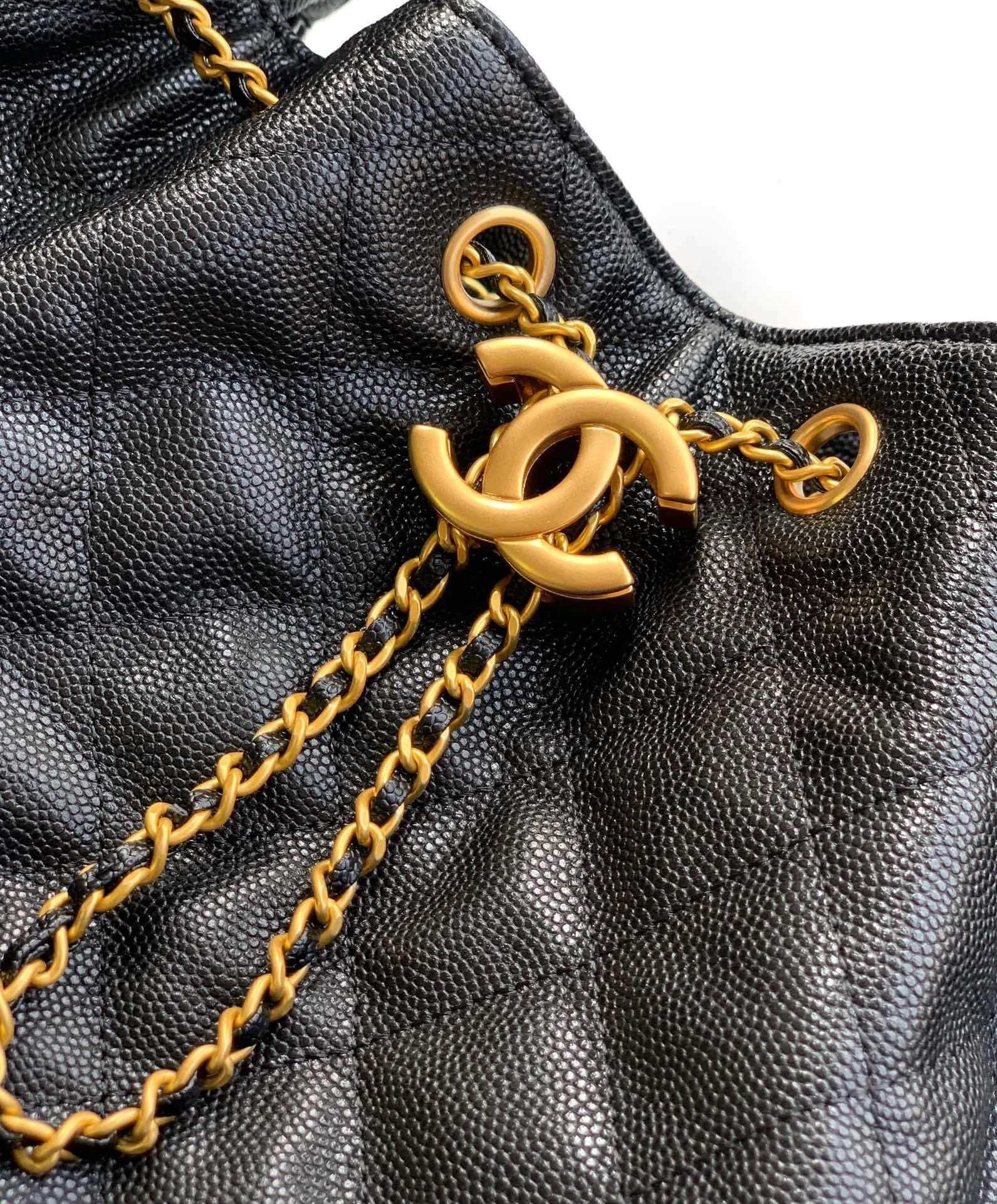 Chanel 25 Small - Medium Shoulder Handbag Grained Calfskin & Gold-Tone Metal - Image 11