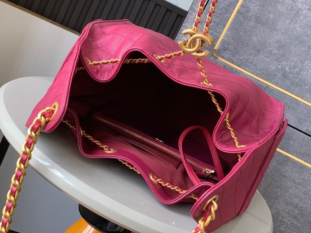 Chanel 25 Small - Medium Shoulder Handbag Grained Calfskin & Gold-Tone Metal - Image 38