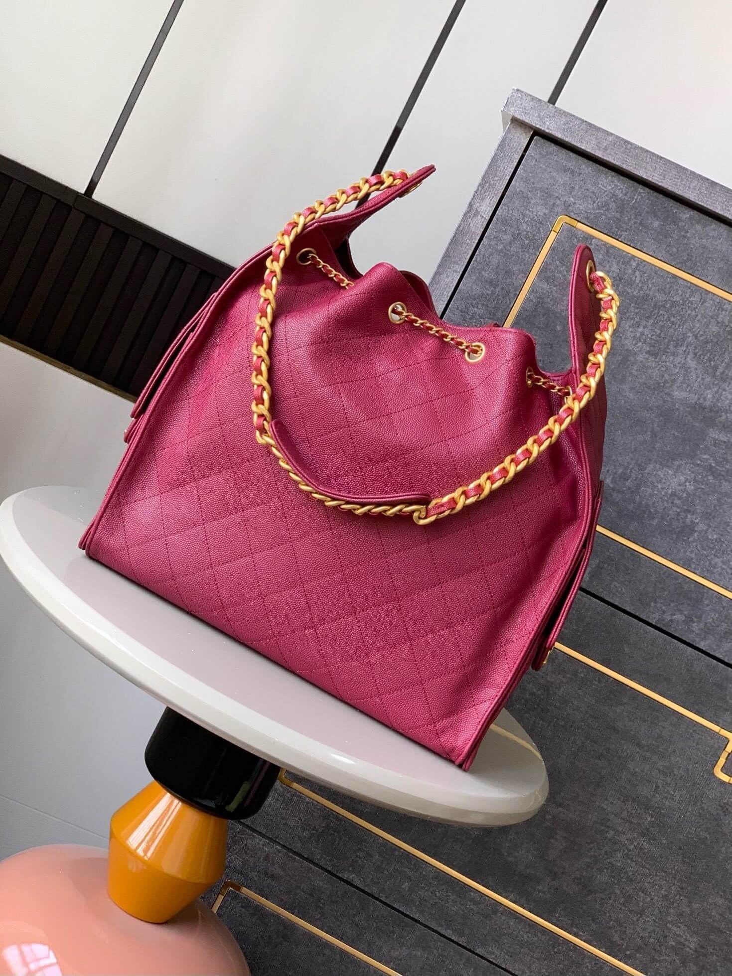 Chanel 25 Small - Medium Shoulder Handbag Grained Calfskin & Gold-Tone Metal - Image 37