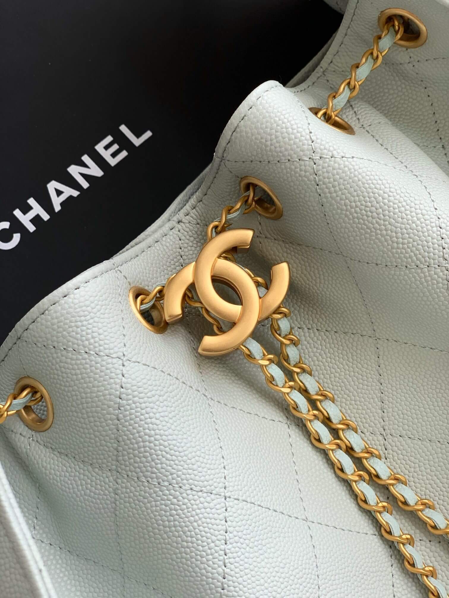 Chanel 25 Small - Medium Shoulder Handbag Grained Calfskin & Gold-Tone Metal - Image 138