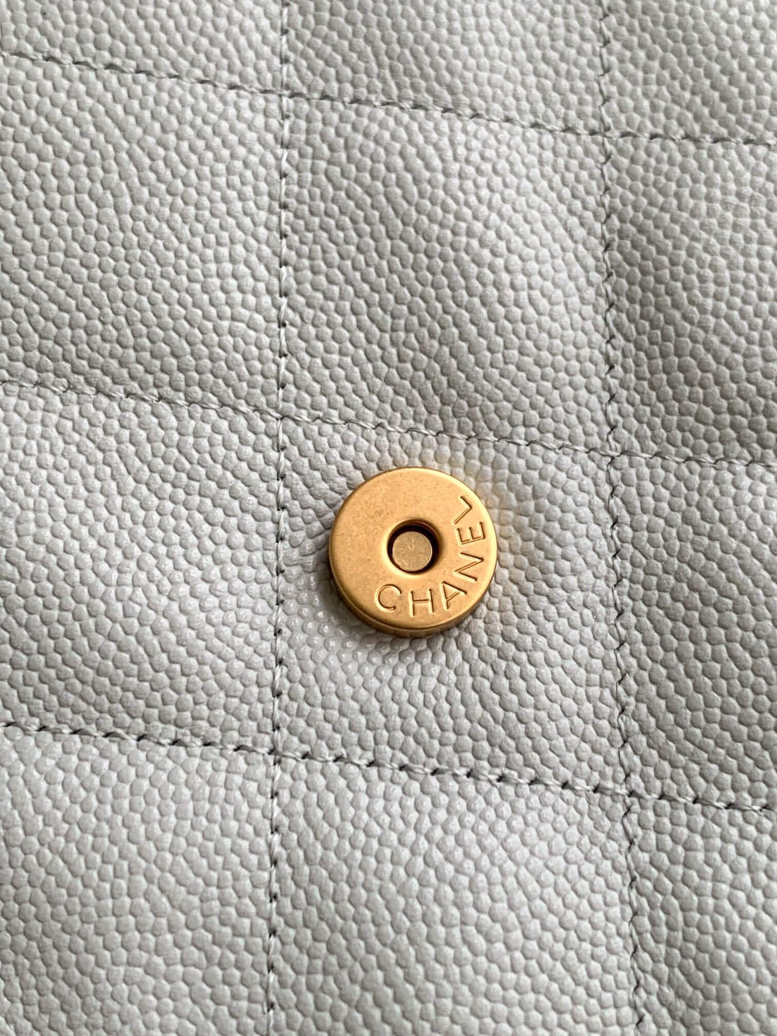 Chanel 25 Small - Medium Shoulder Handbag Grained Calfskin & Gold-Tone Metal - Image 140