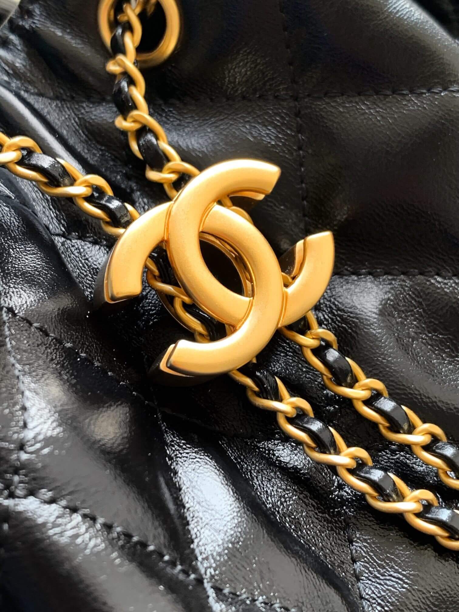 Chanel 25 Small - Medium Shoulder Handbag Shiny Crumpled Calfskin, Gold-Tone & Ruthenium-Finish Metal Black - Image 5