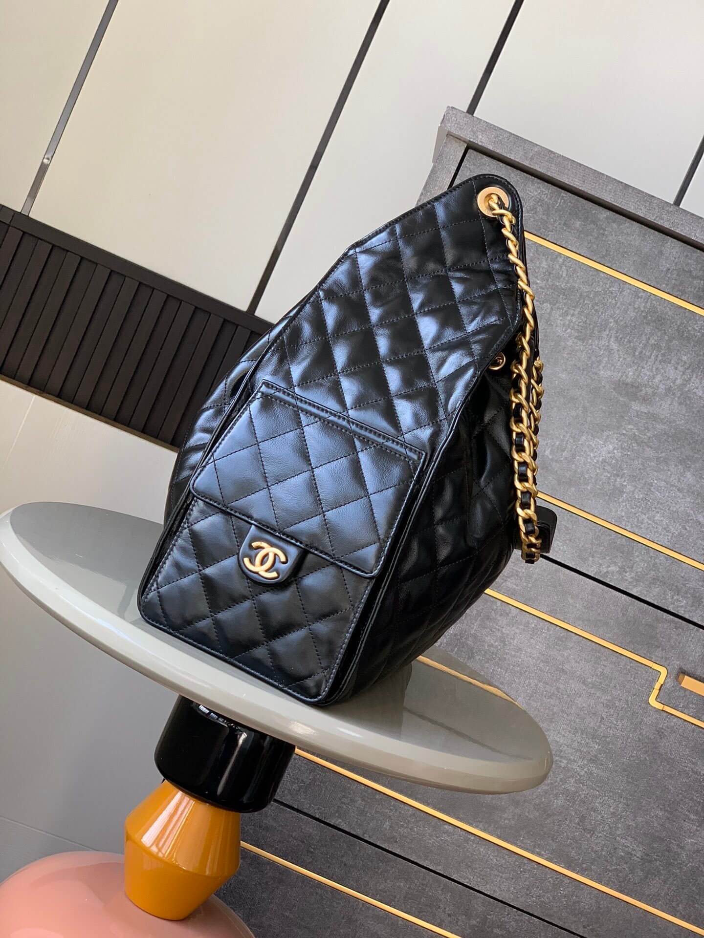 Chanel 25 Small - Medium Shoulder Handbag Shiny Crumpled Calfskin, Gold-Tone & Ruthenium-Finish Metal Black - Image 8